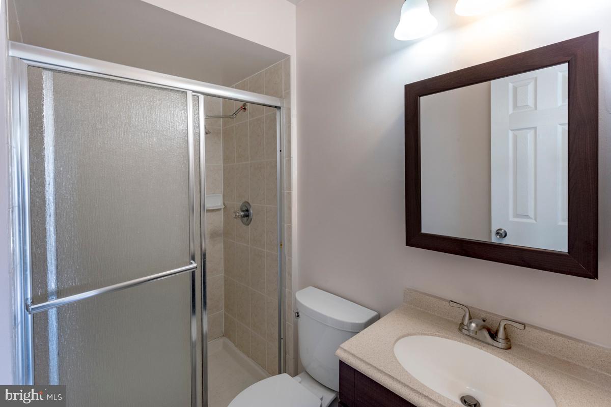 SHADOW OAK - Residential