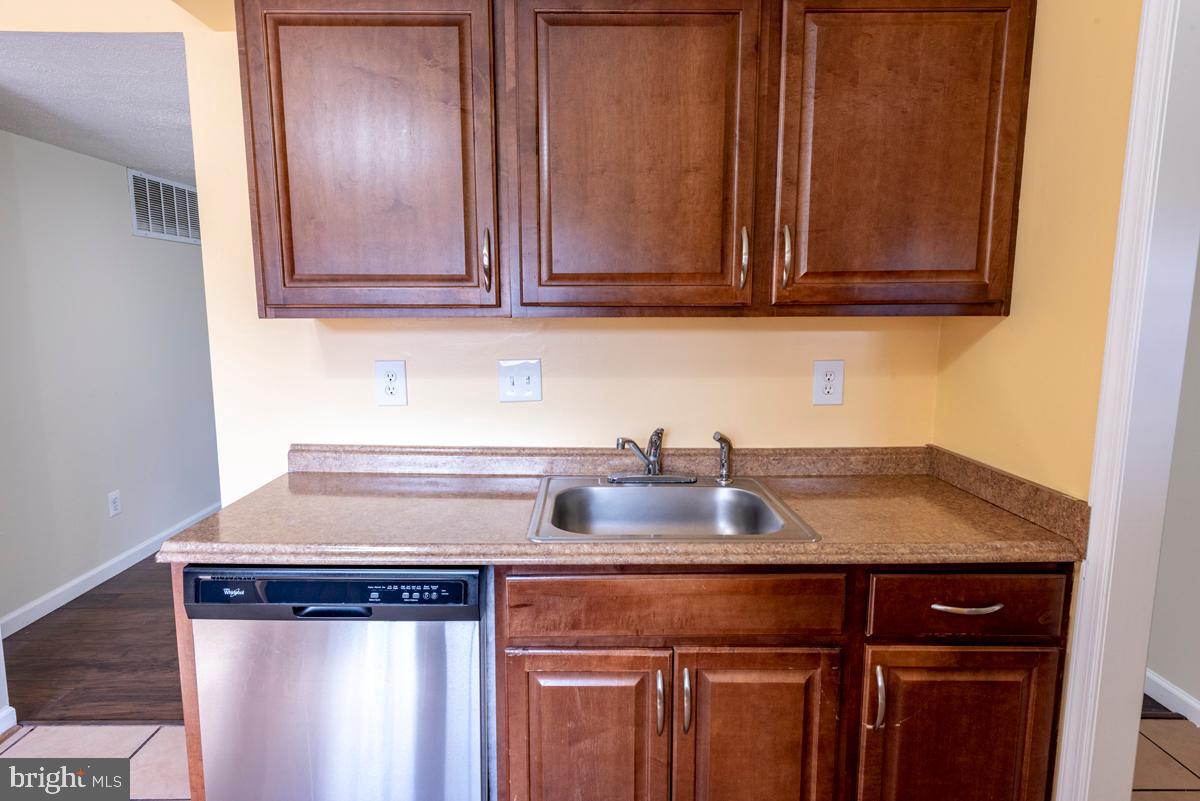 SHADOW OAK - Residential