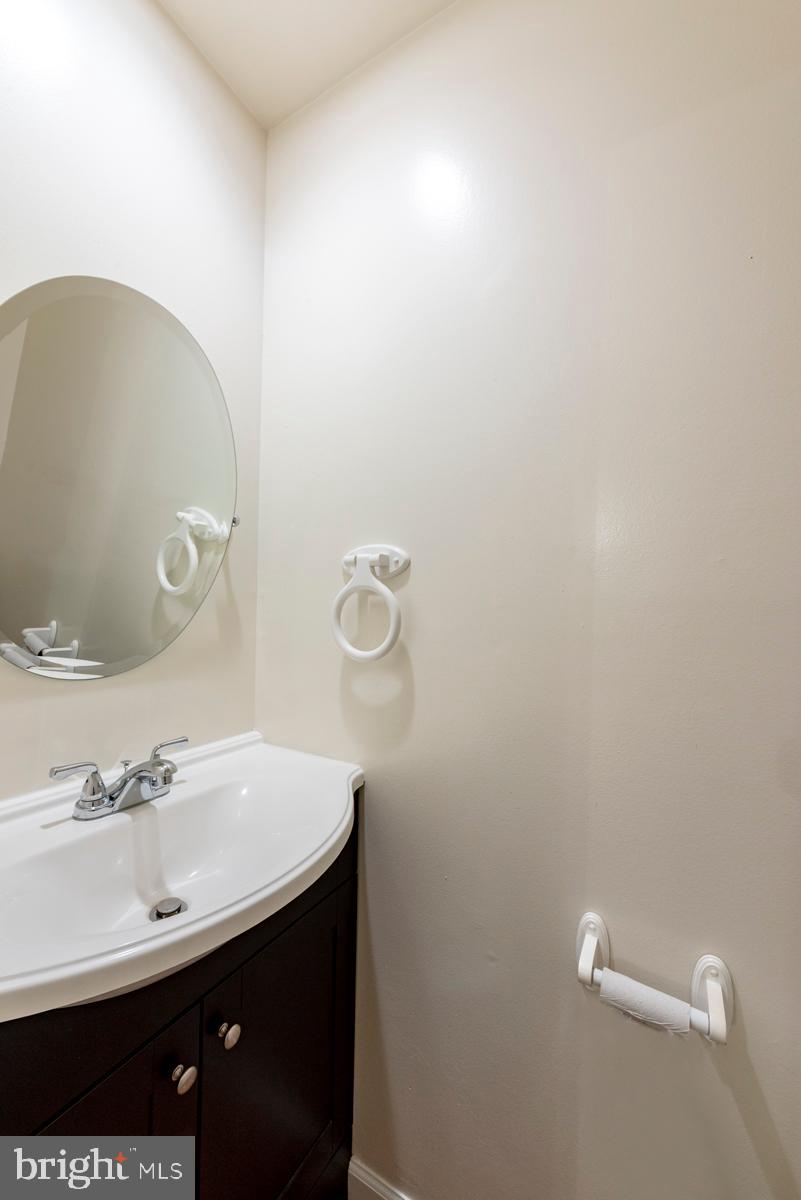 SHADOW OAK - Residential