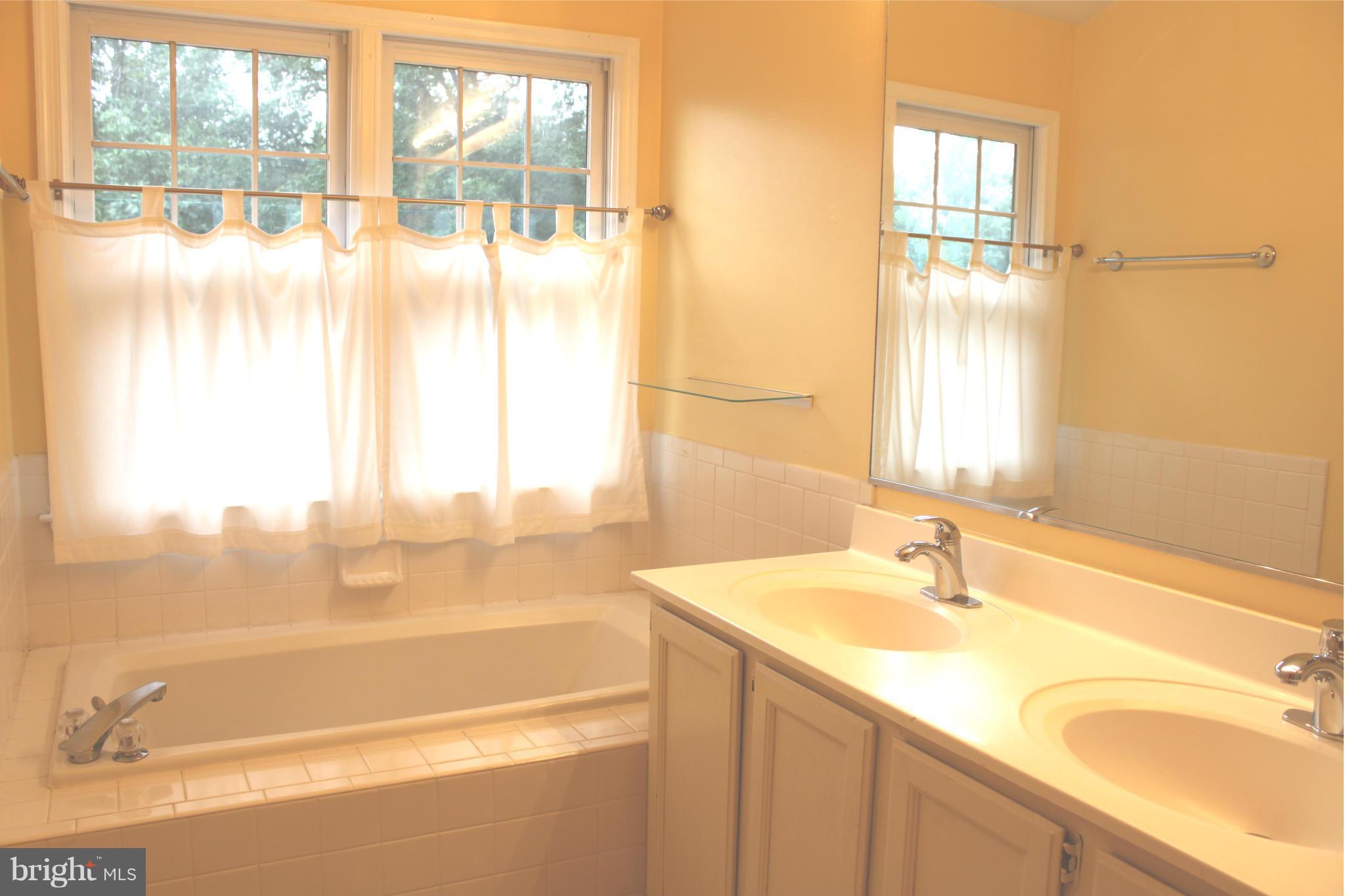 SHADOWBROOK - Residential