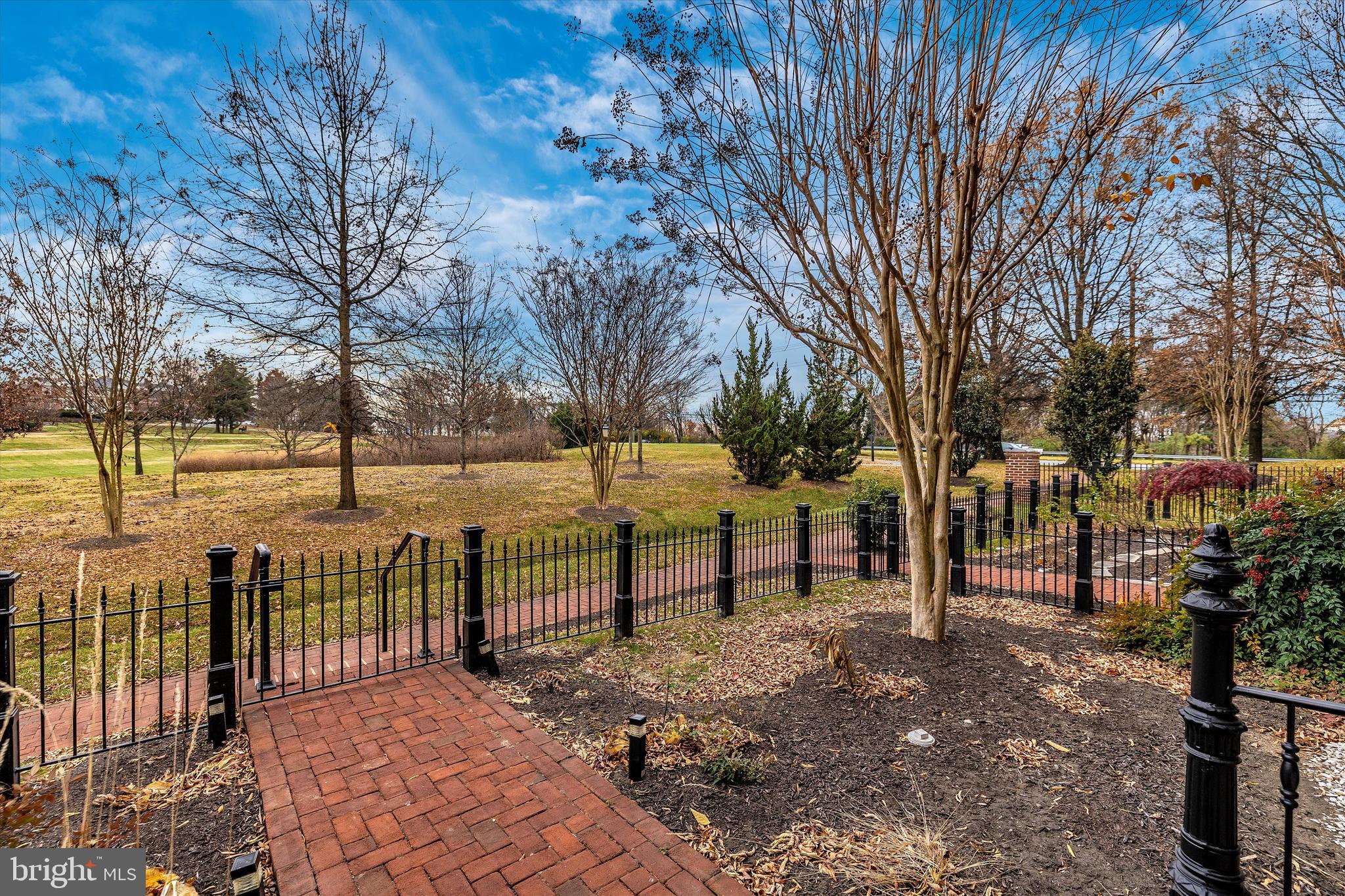 SYMPHONY PARK - Residential Lease