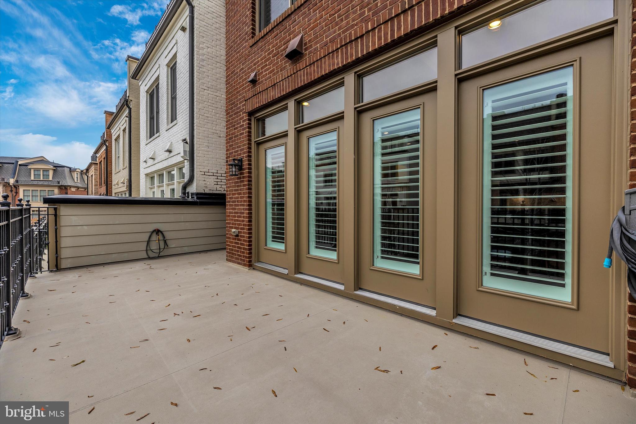 SYMPHONY PARK - Residential Lease