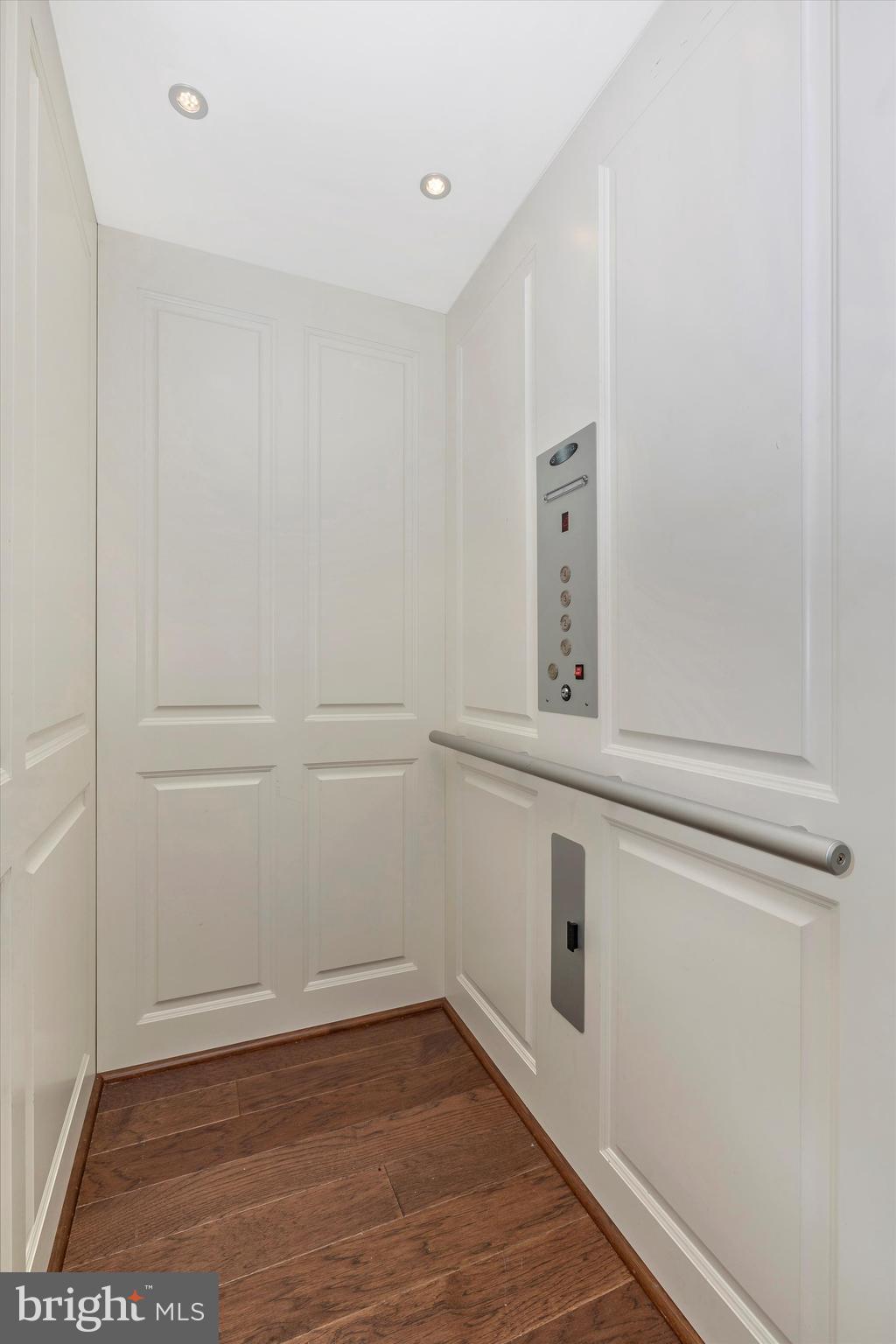 SYMPHONY PARK - Residential Lease