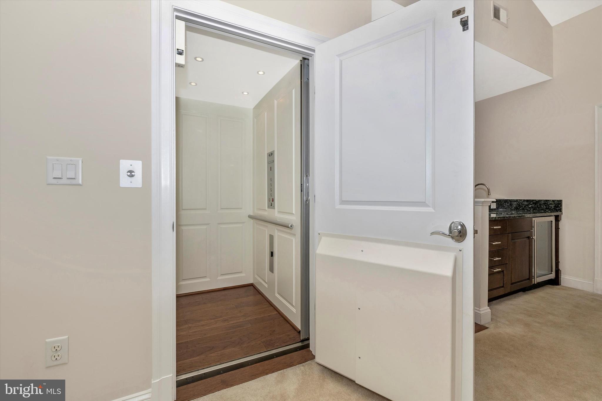 SYMPHONY PARK - Residential Lease