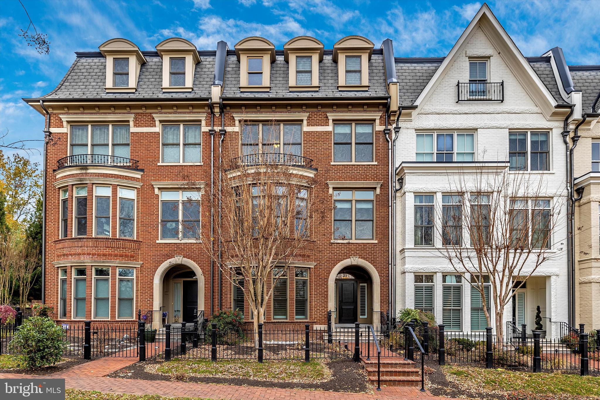 SYMPHONY PARK - Residential Lease