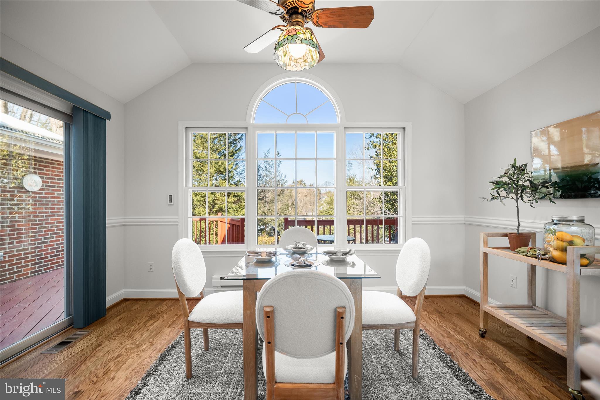 WOODACRES - Residential