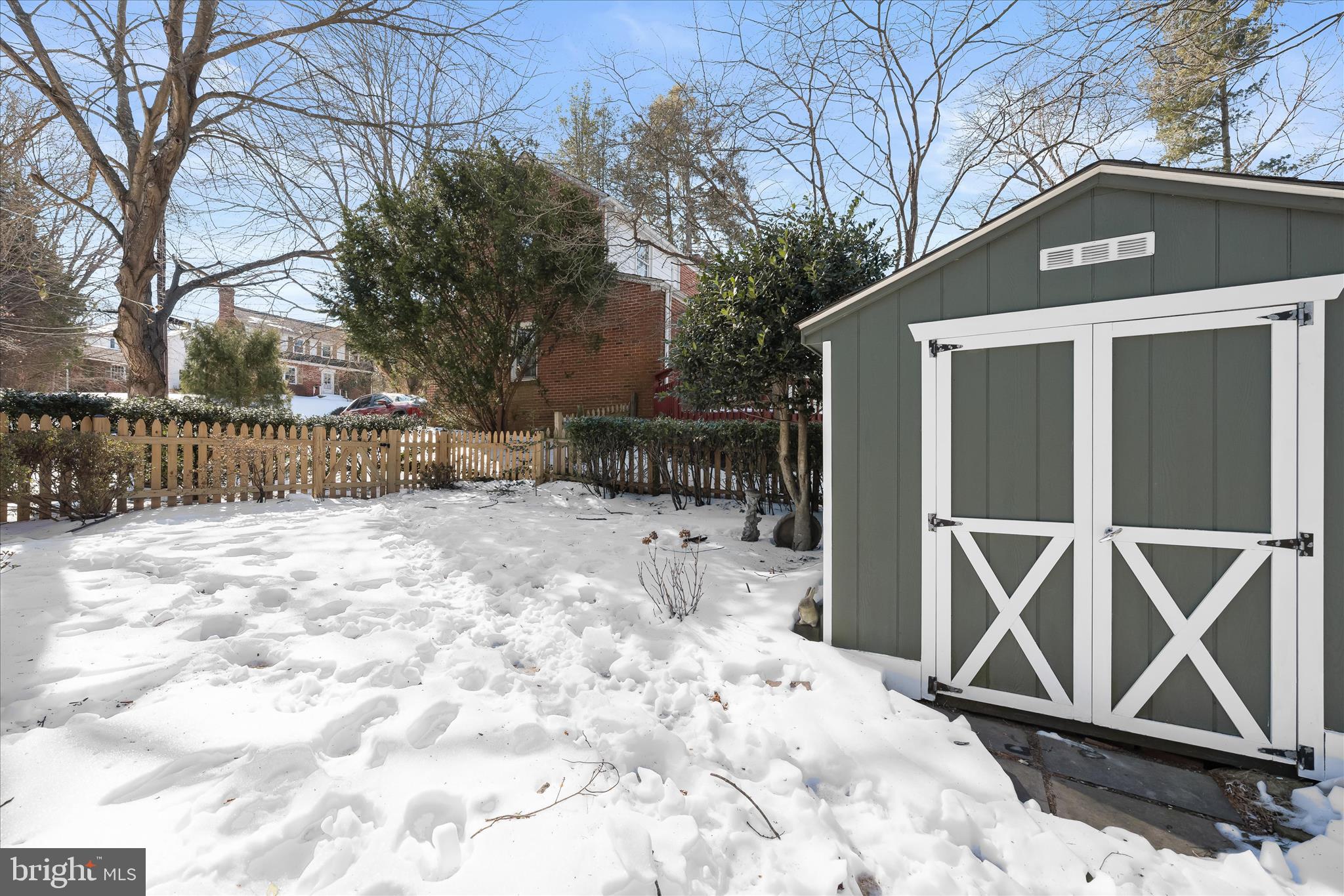 WOODACRES - Residential