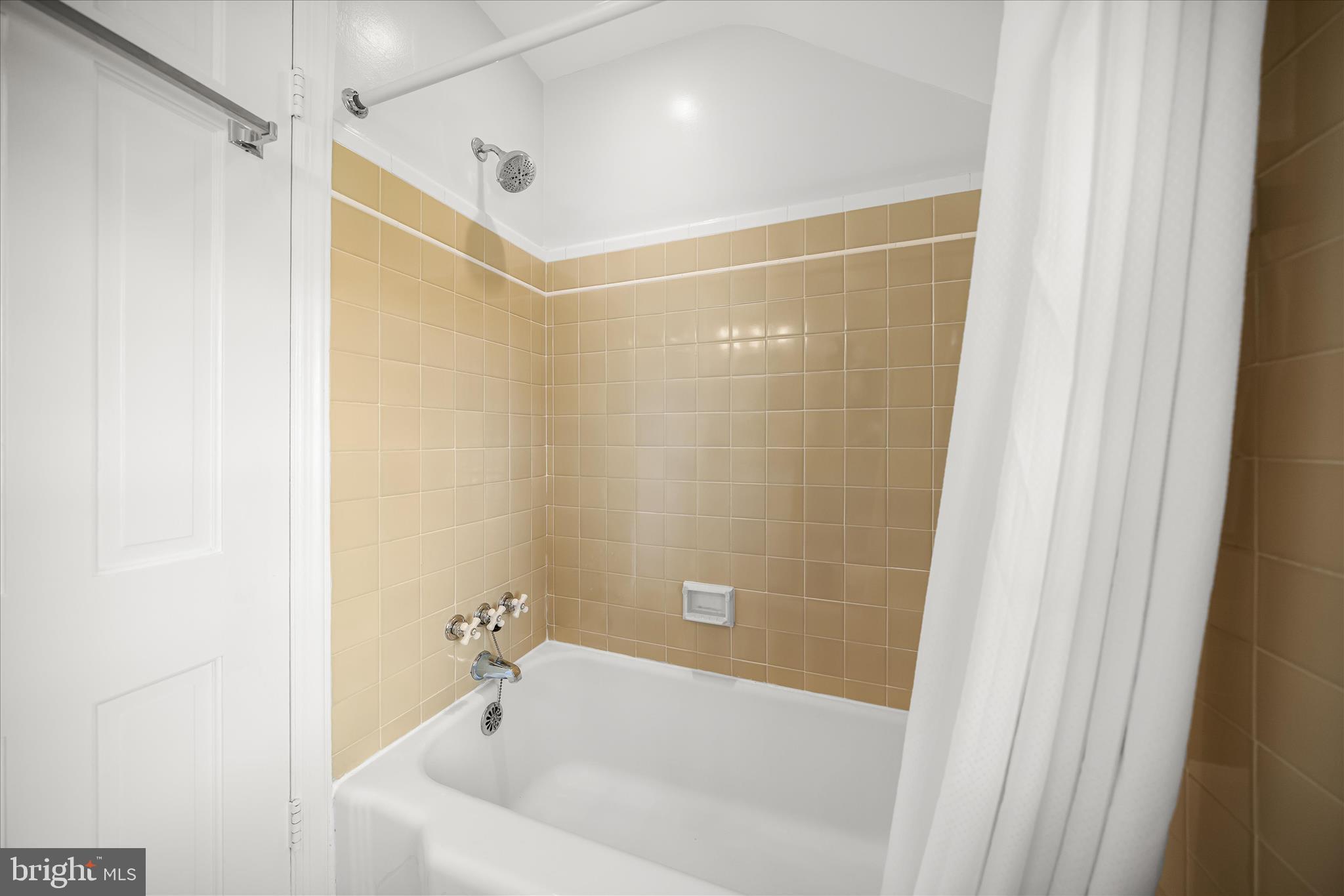 WOODACRES - Residential