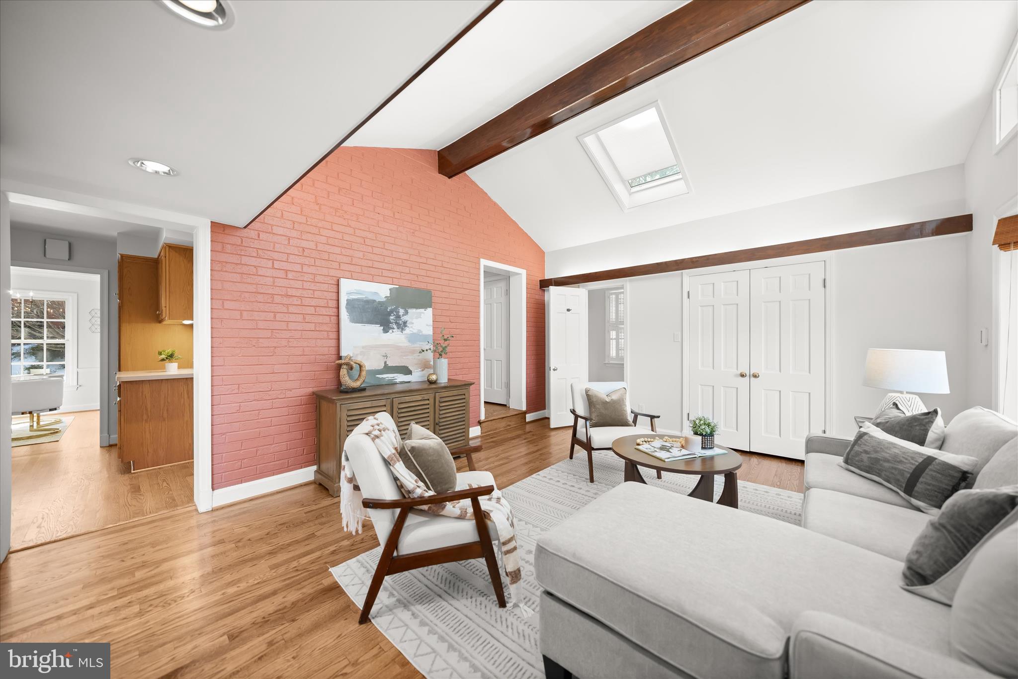 WOODACRES - Residential