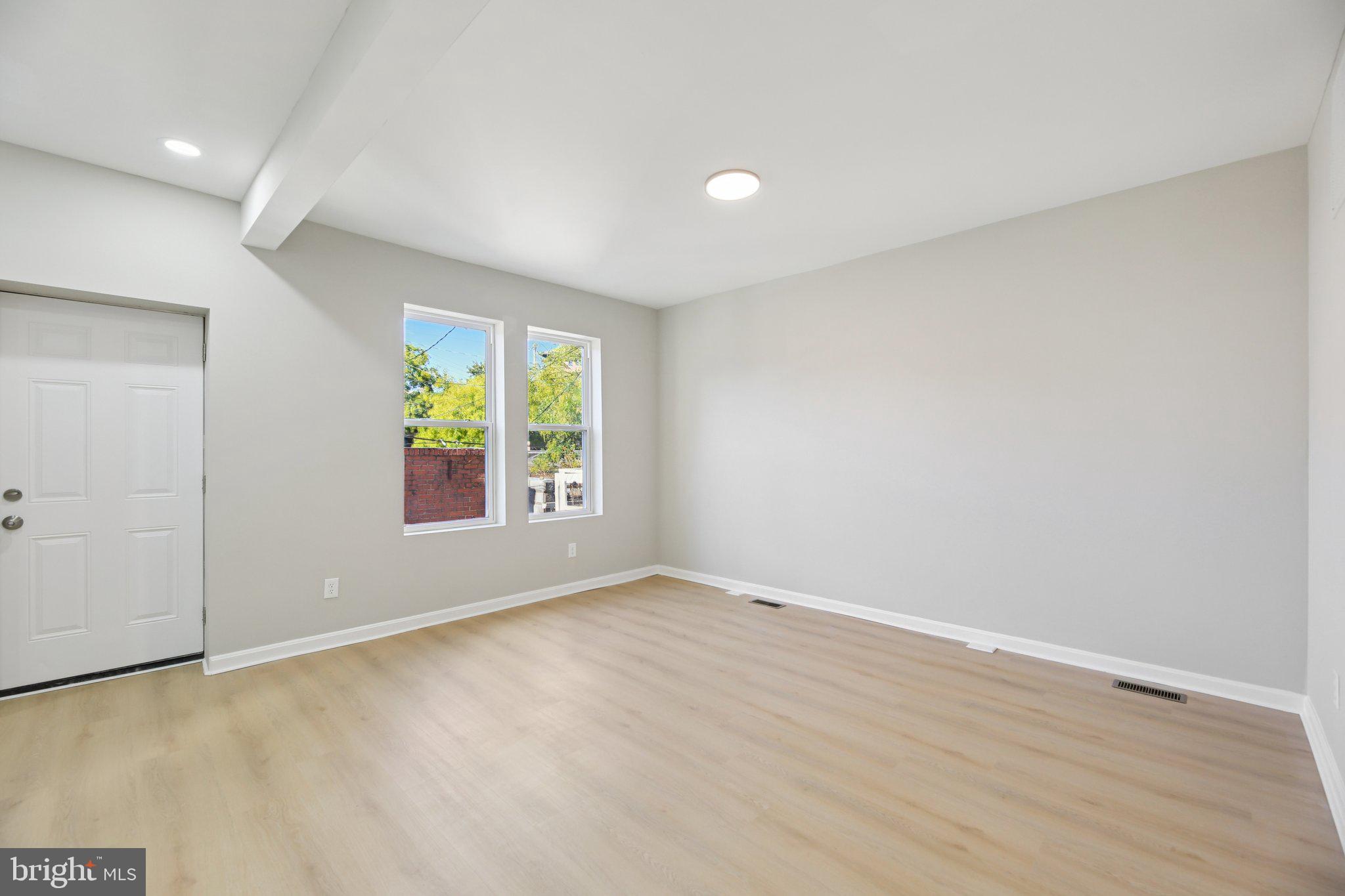 OAKENSHAWE - Residential