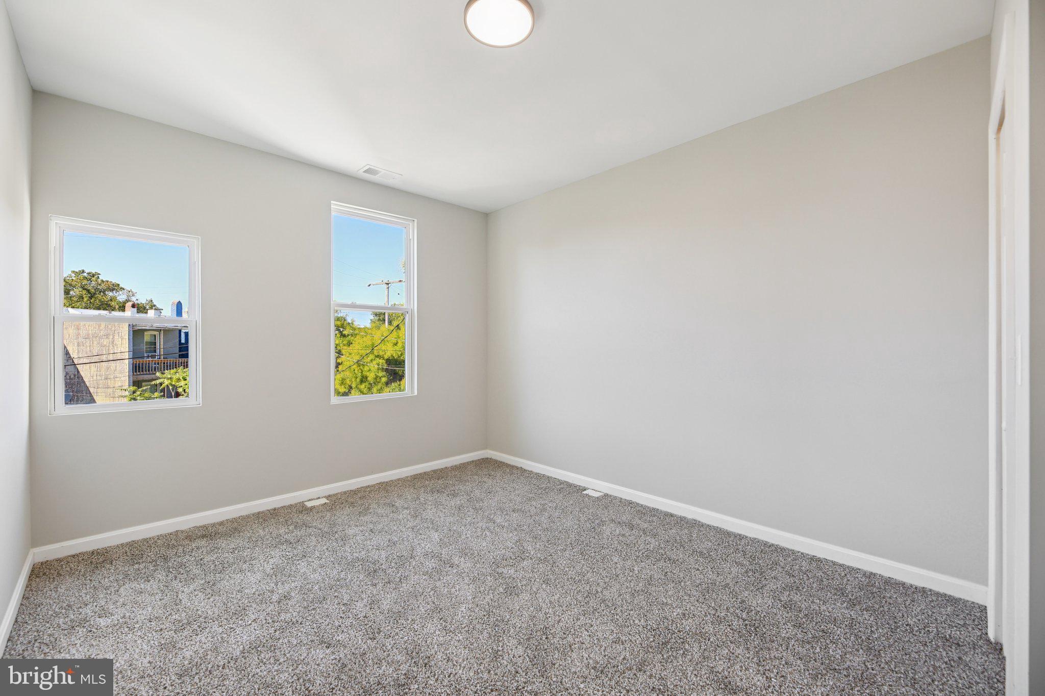 OAKENSHAWE - Residential