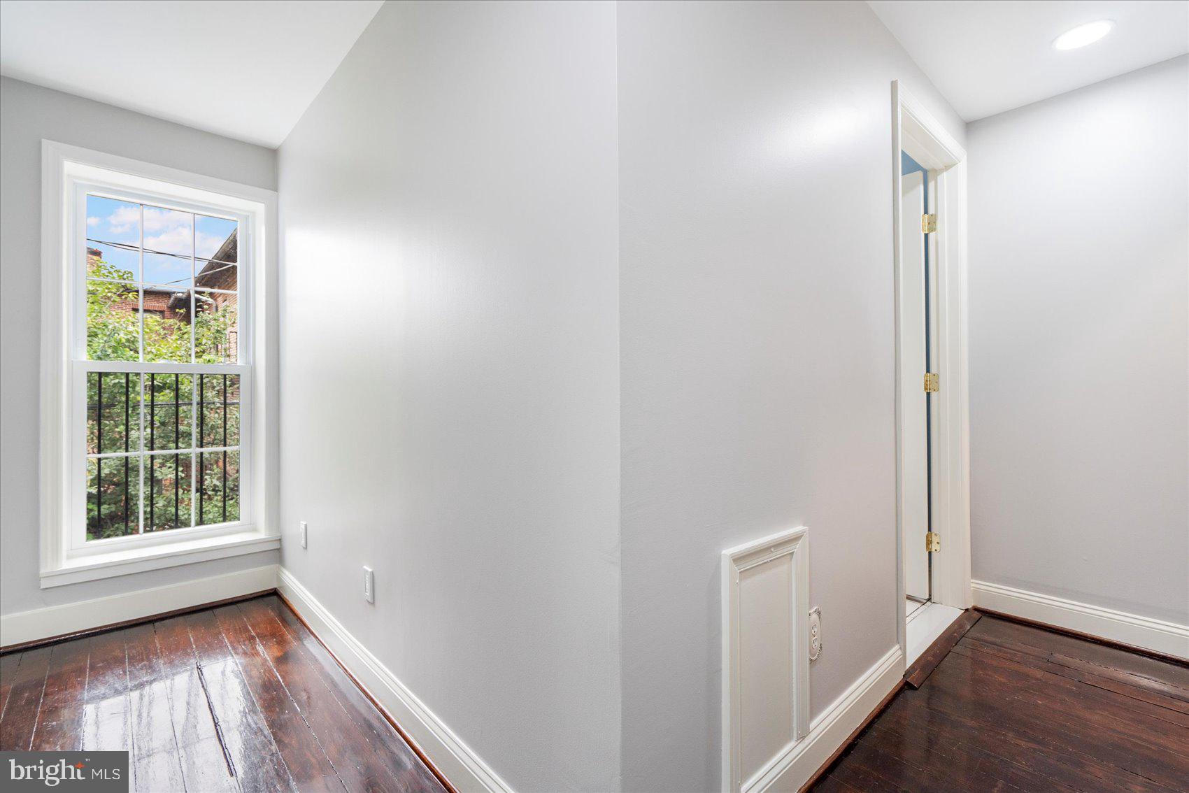 SETON HILL - Residential