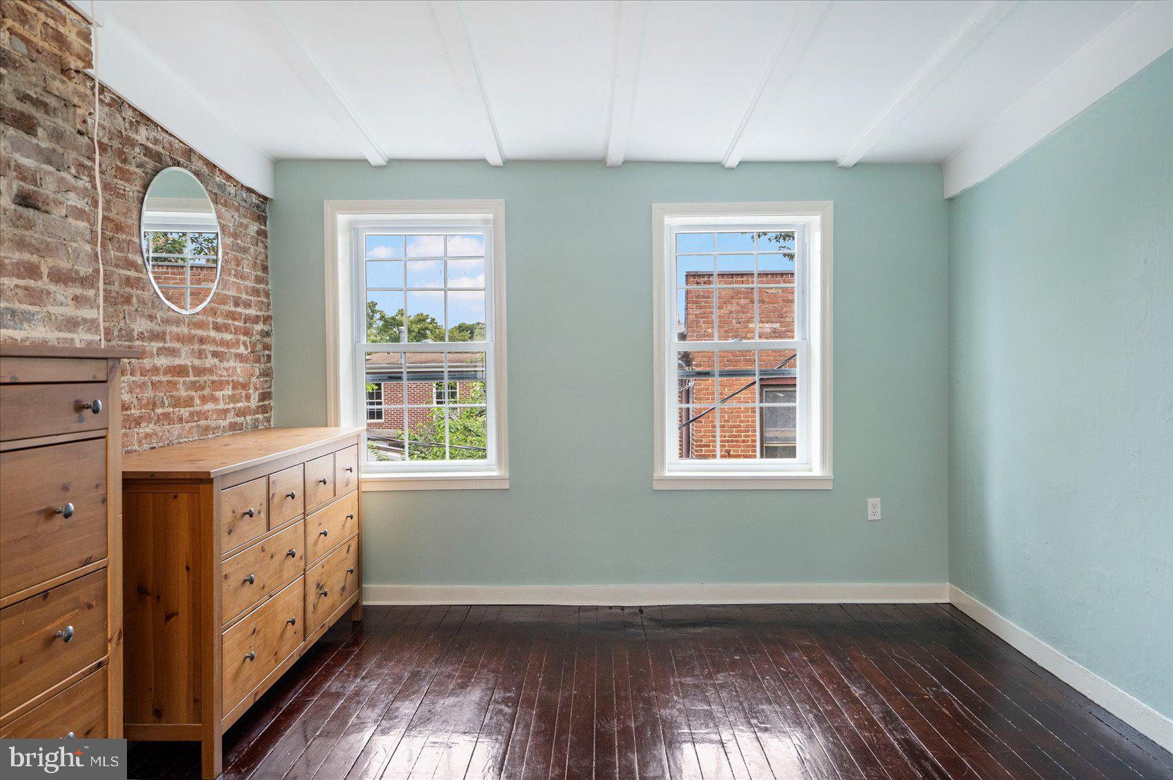 SETON HILL - Residential