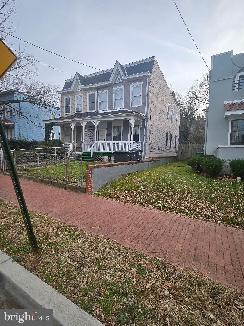 1635 U STREET SE