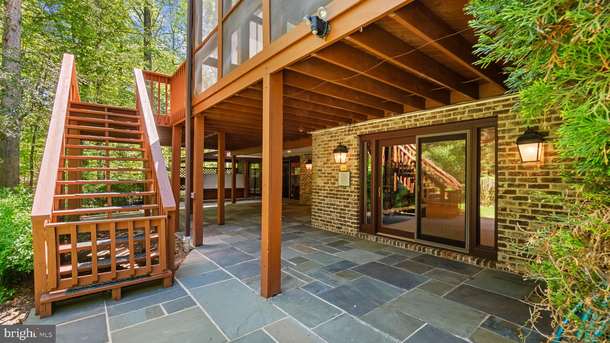 HUNTINGTON WOODS - Residential