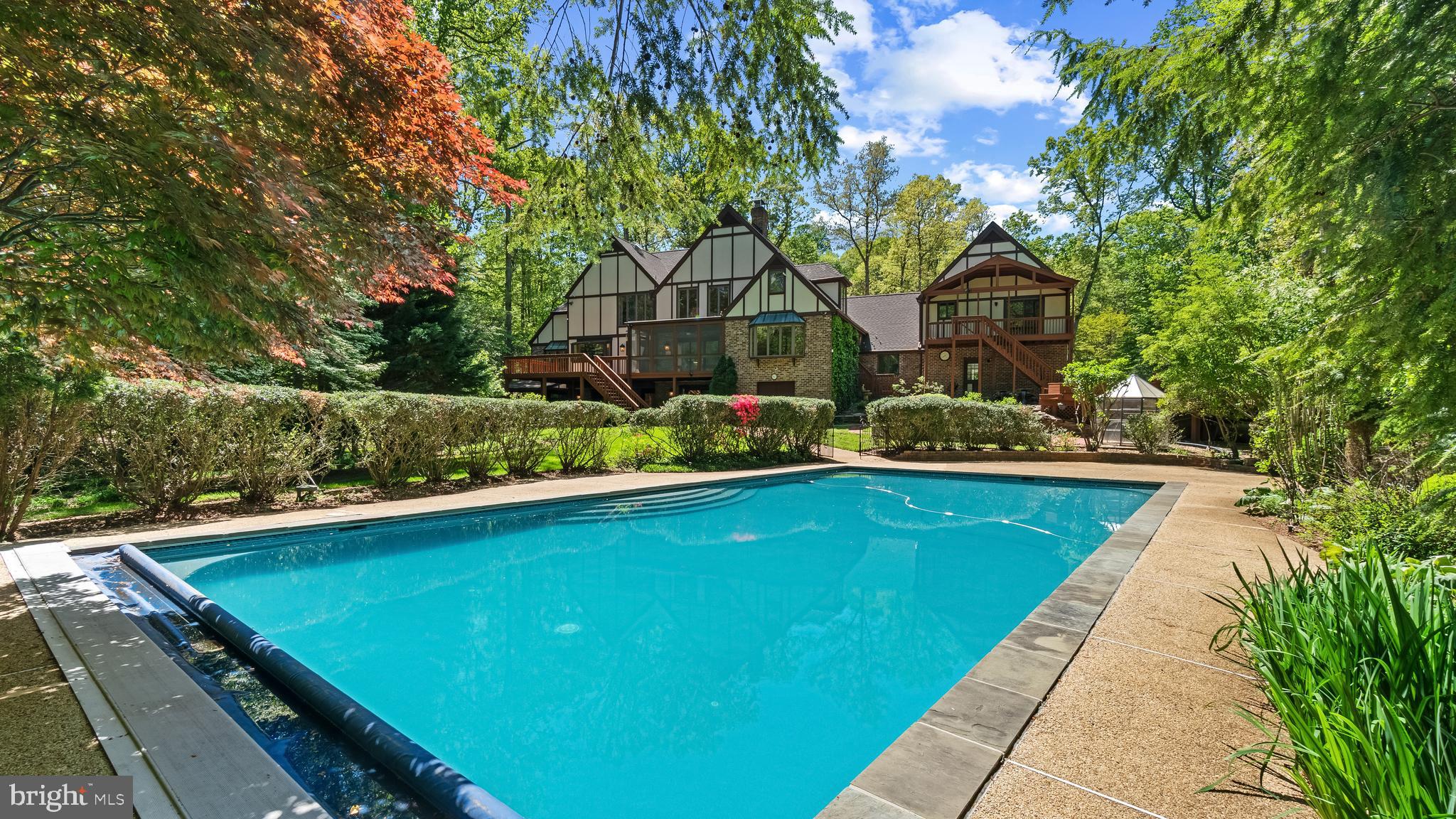 HUNTINGTON WOODS - Residential