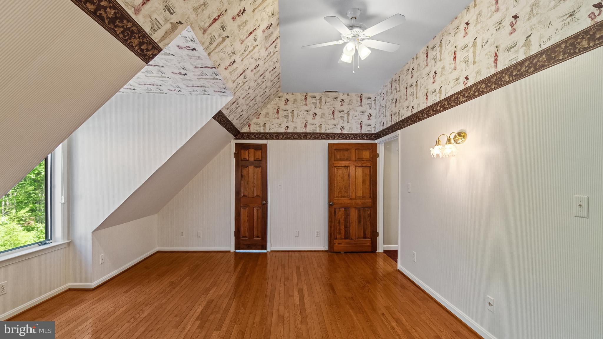 HUNTINGTON WOODS - Residential