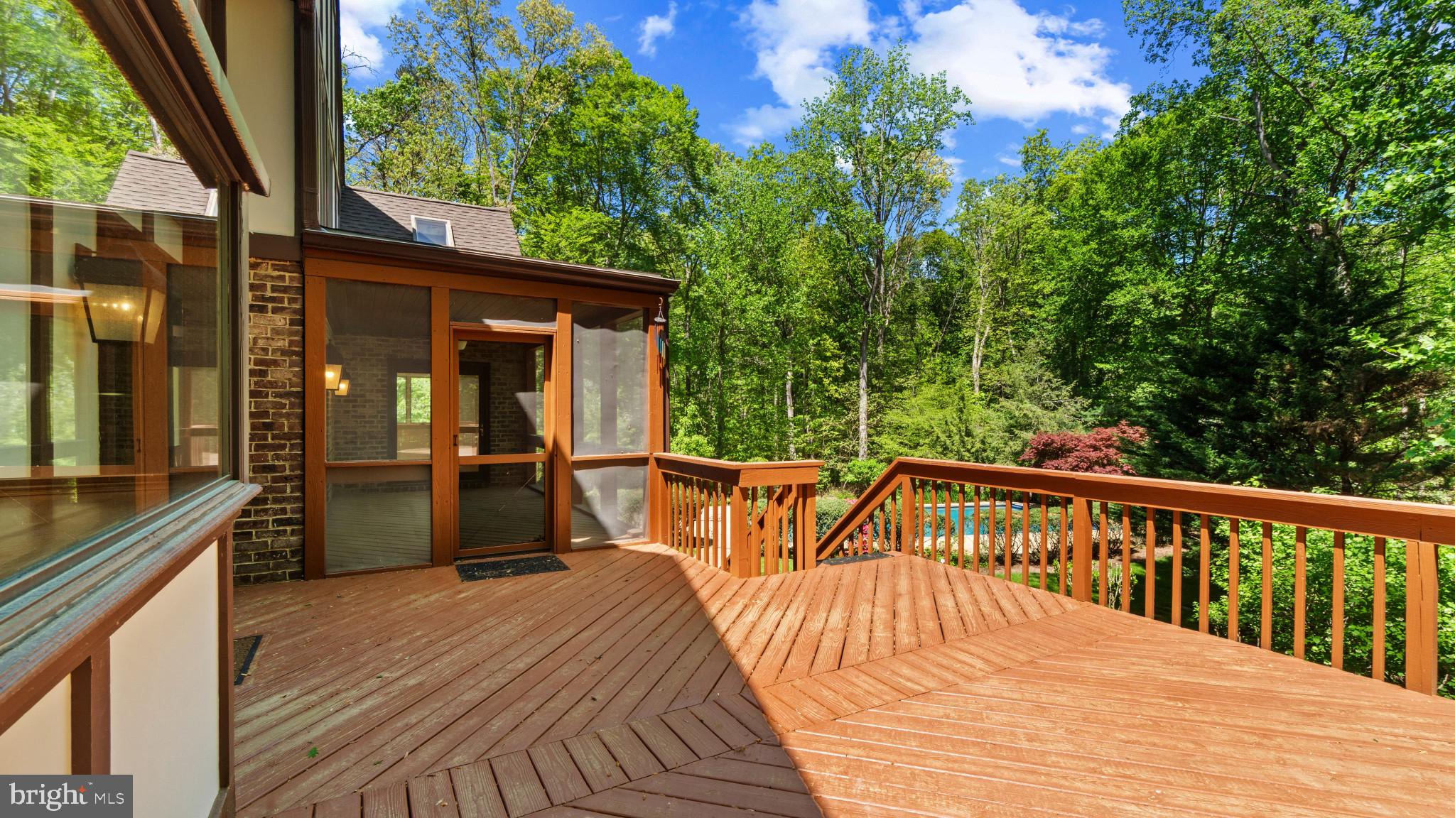 HUNTINGTON WOODS - Residential