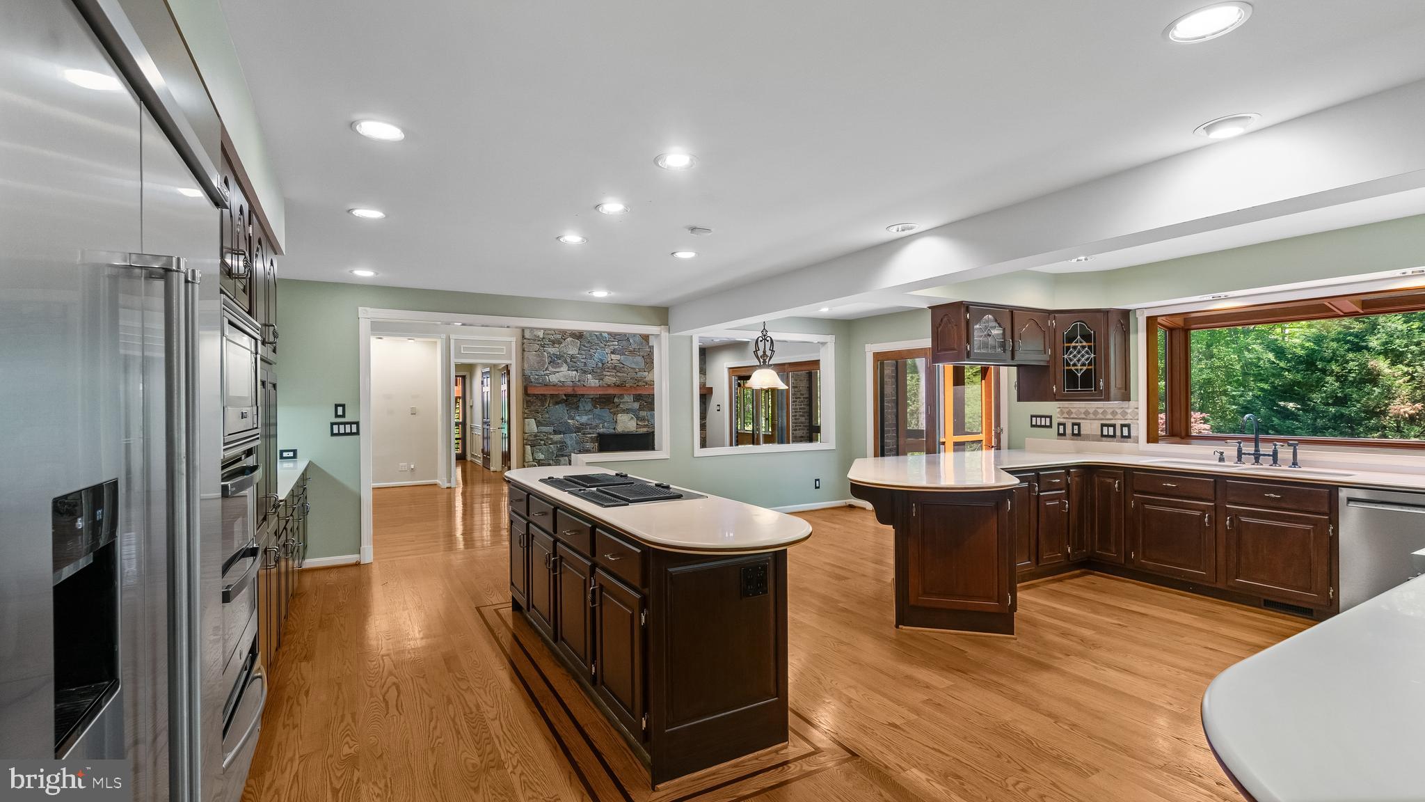 HUNTINGTON WOODS - Residential