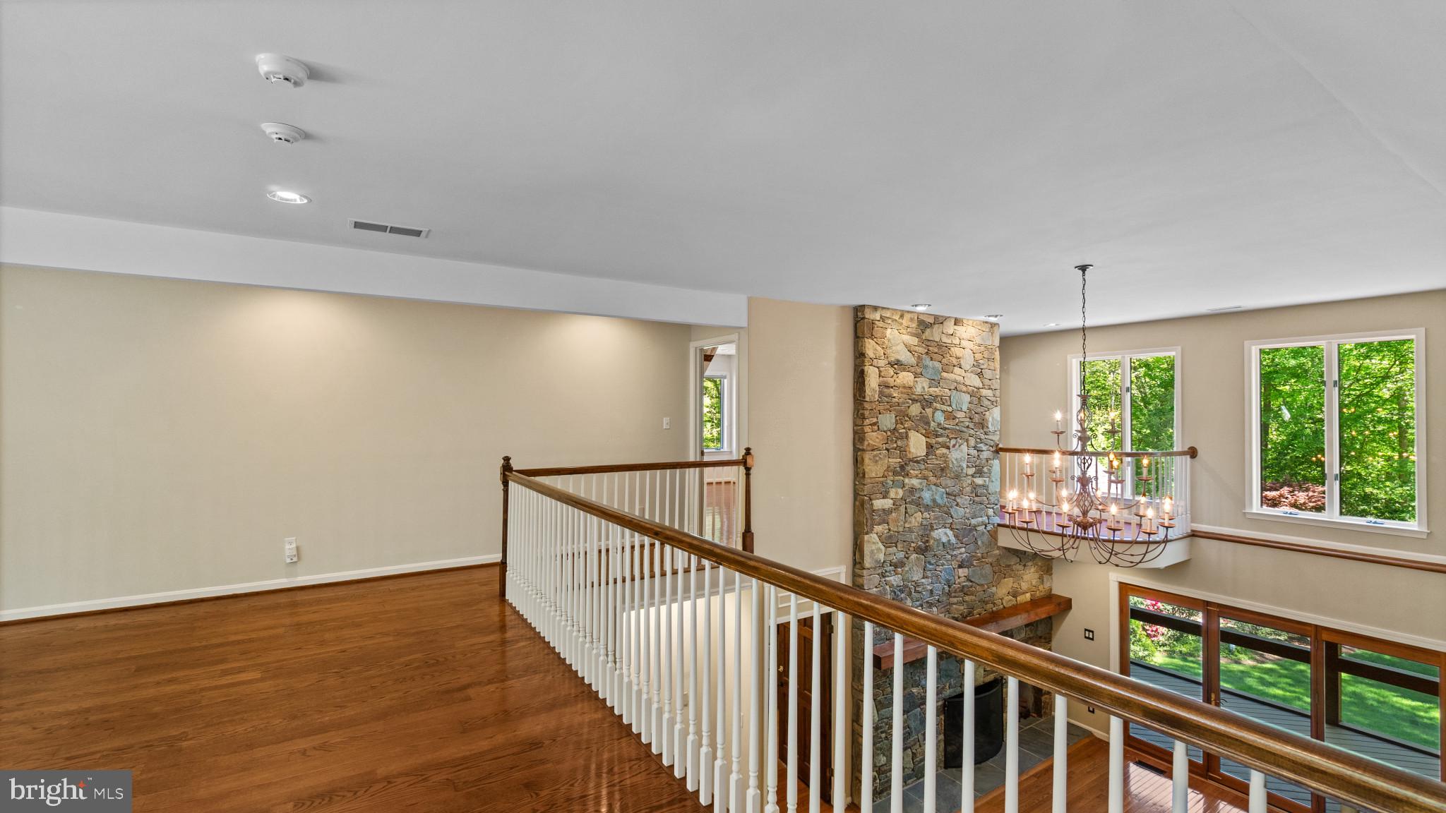 HUNTINGTON WOODS - Residential