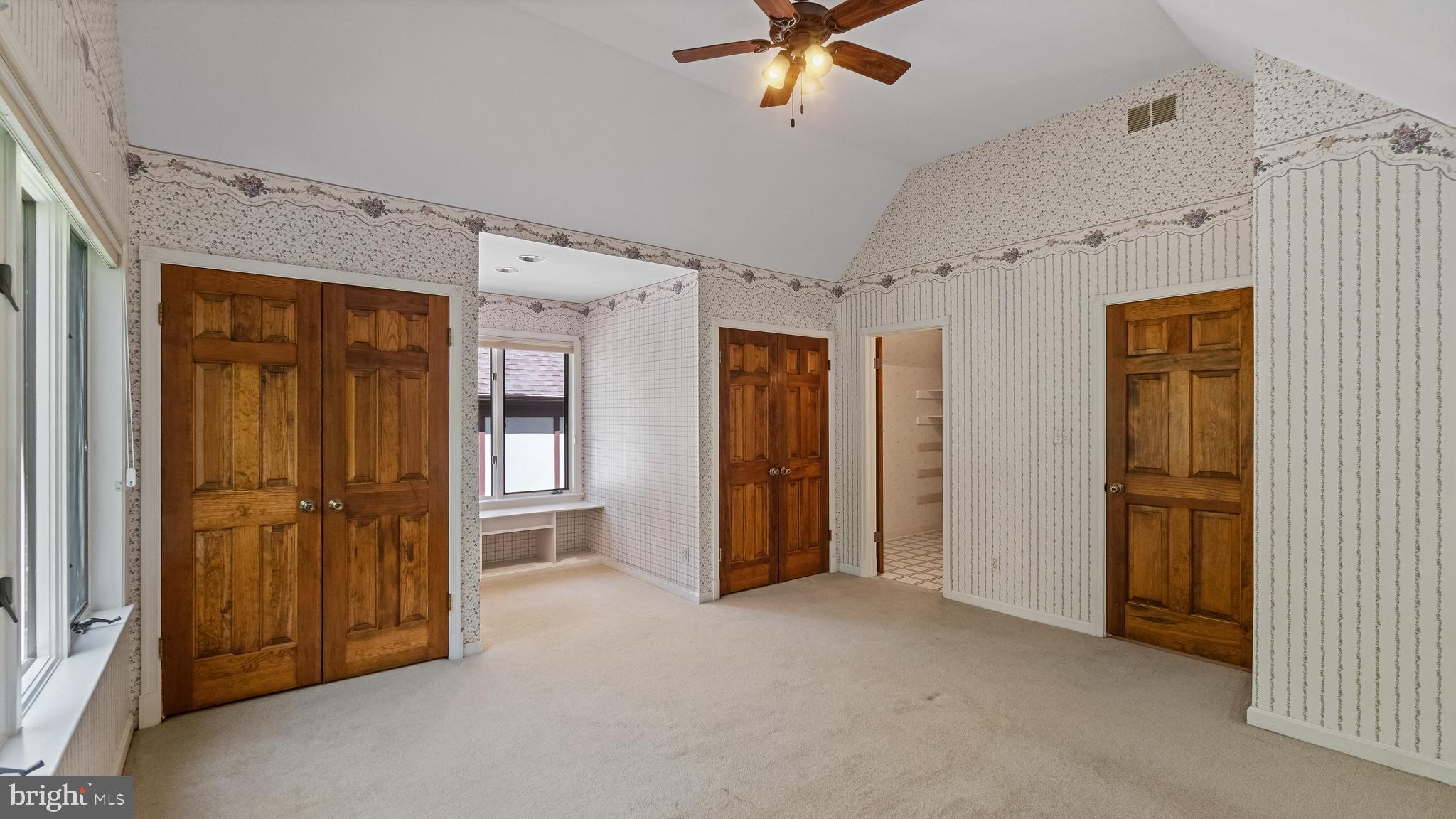 HUNTINGTON WOODS - Residential