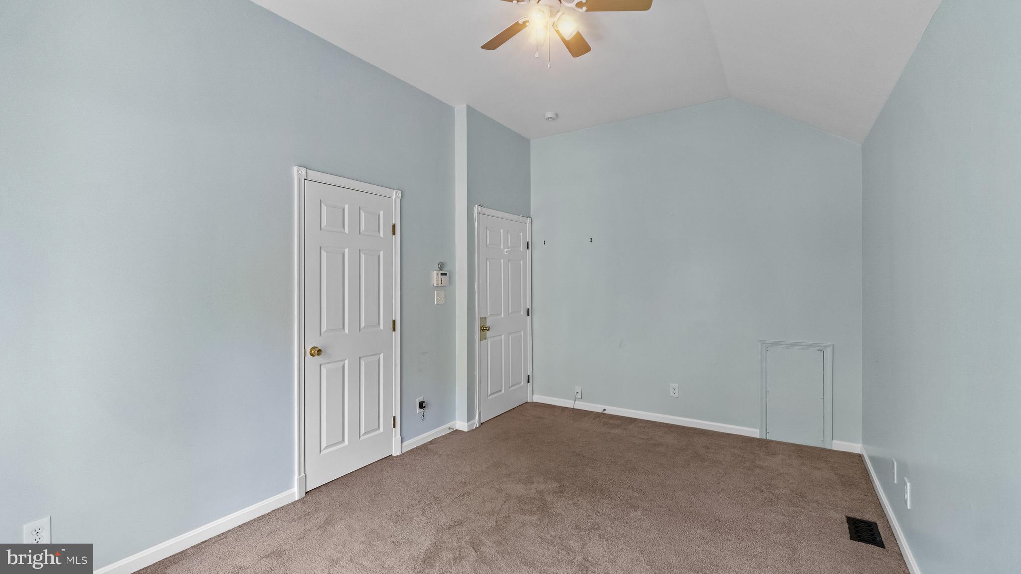 HUNTINGTON WOODS - Residential