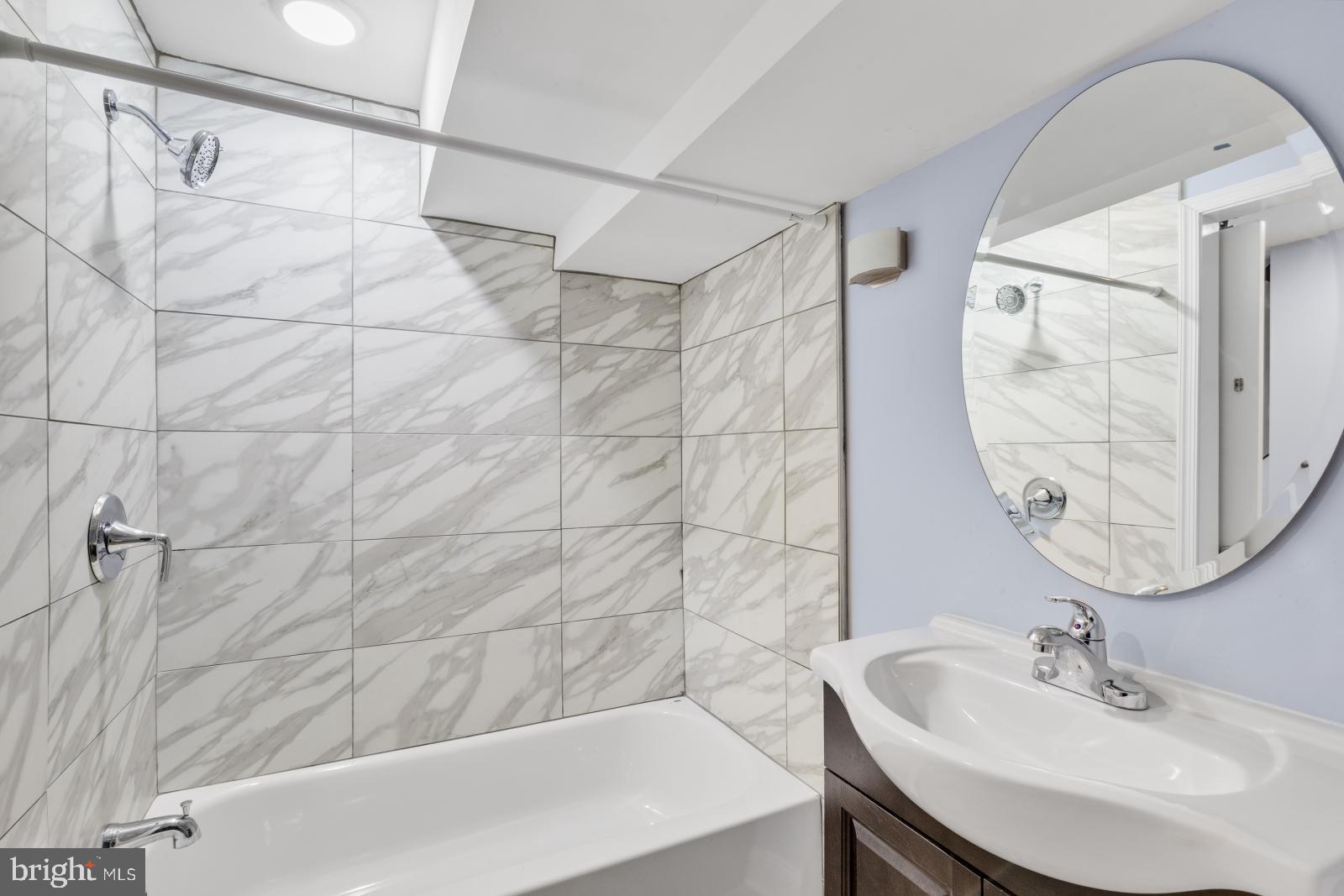 POINT BREEZE - Residential Lease