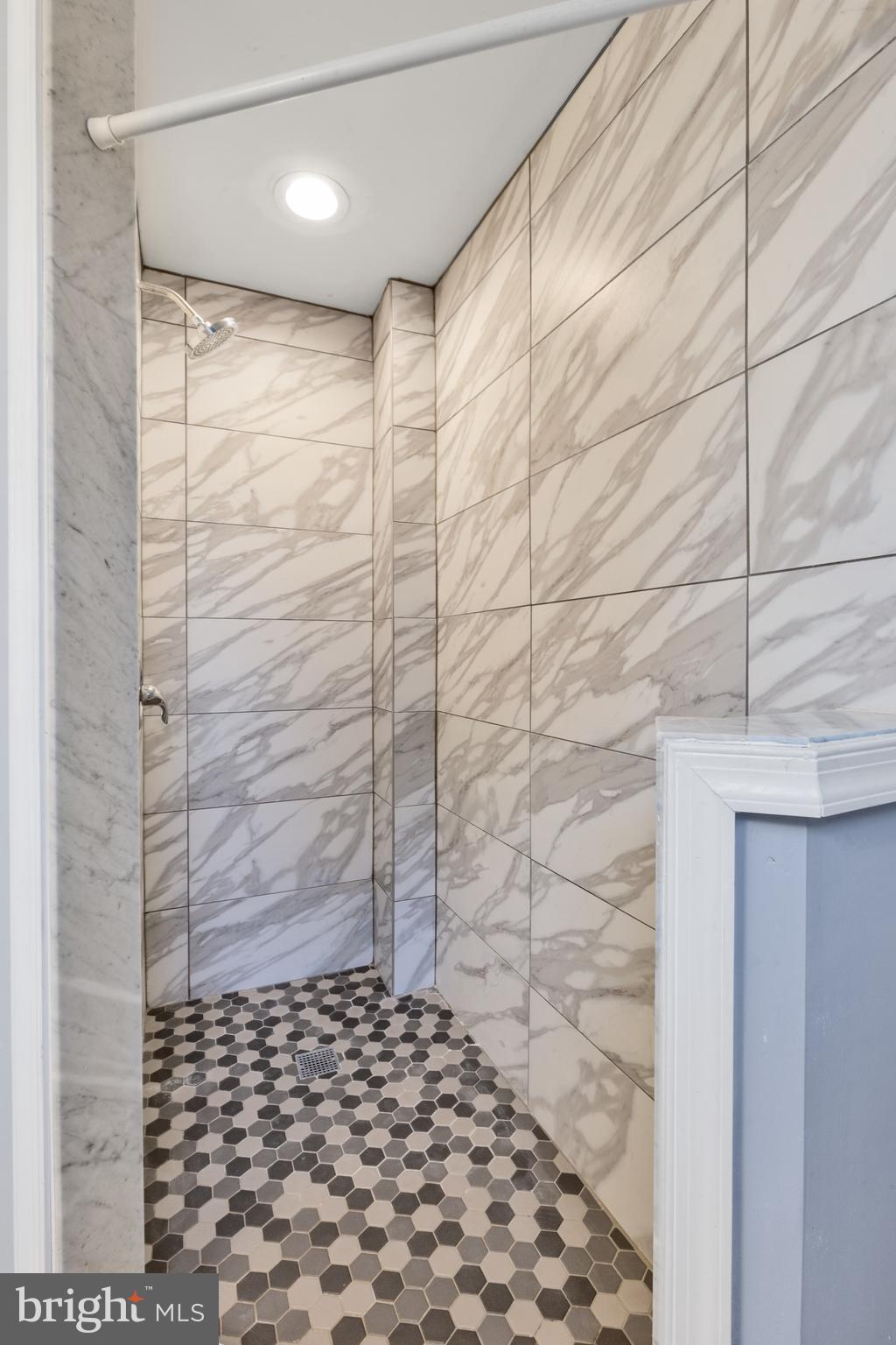 POINT BREEZE - Residential Lease