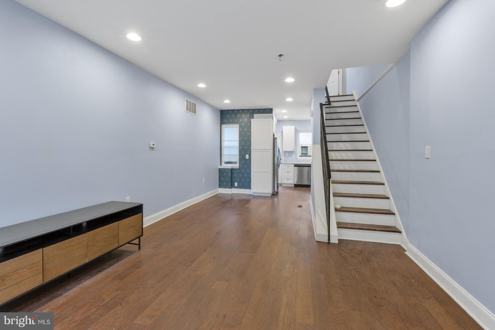 POINT BREEZE - Residential Lease