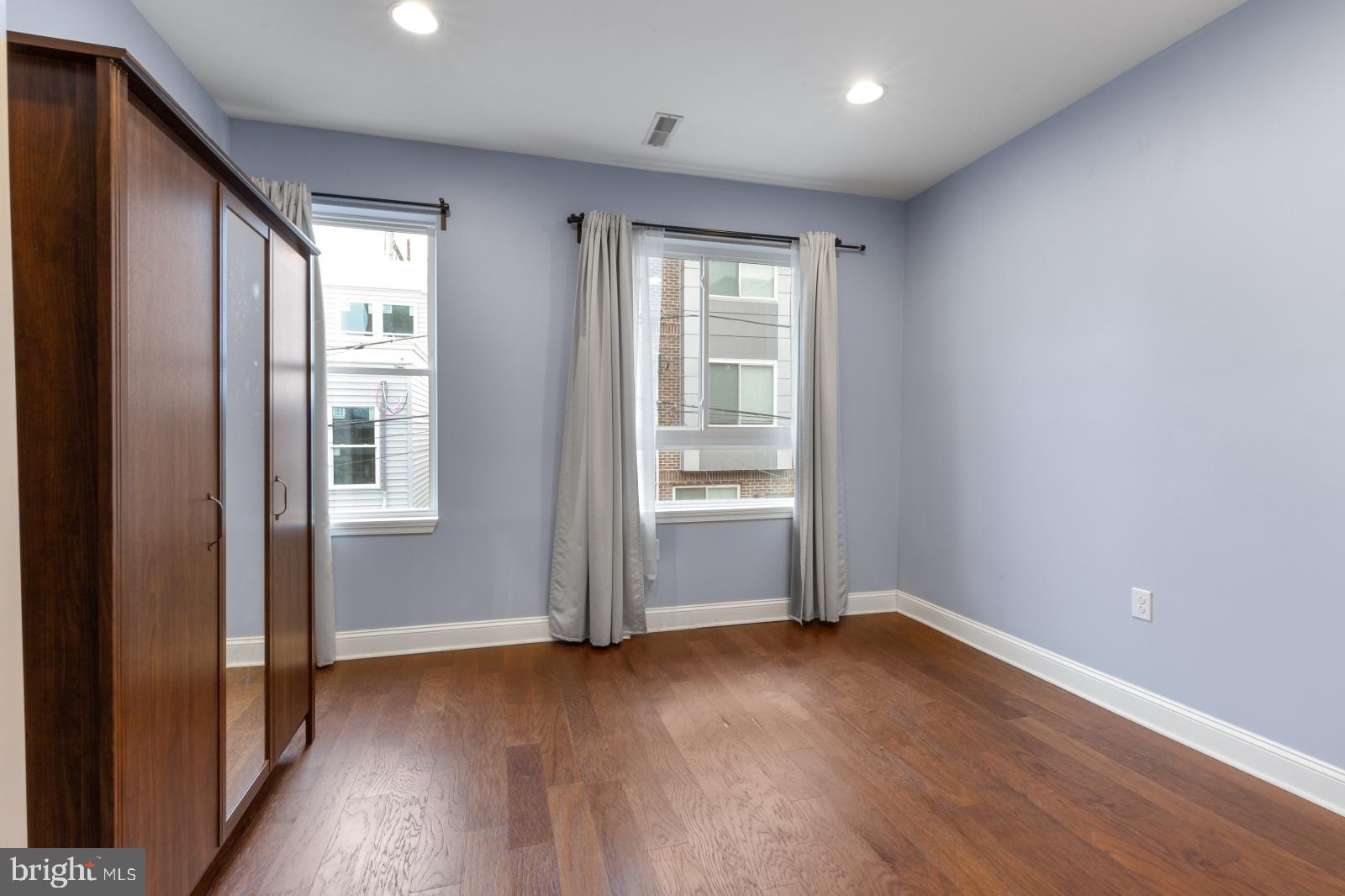 POINT BREEZE - Residential Lease