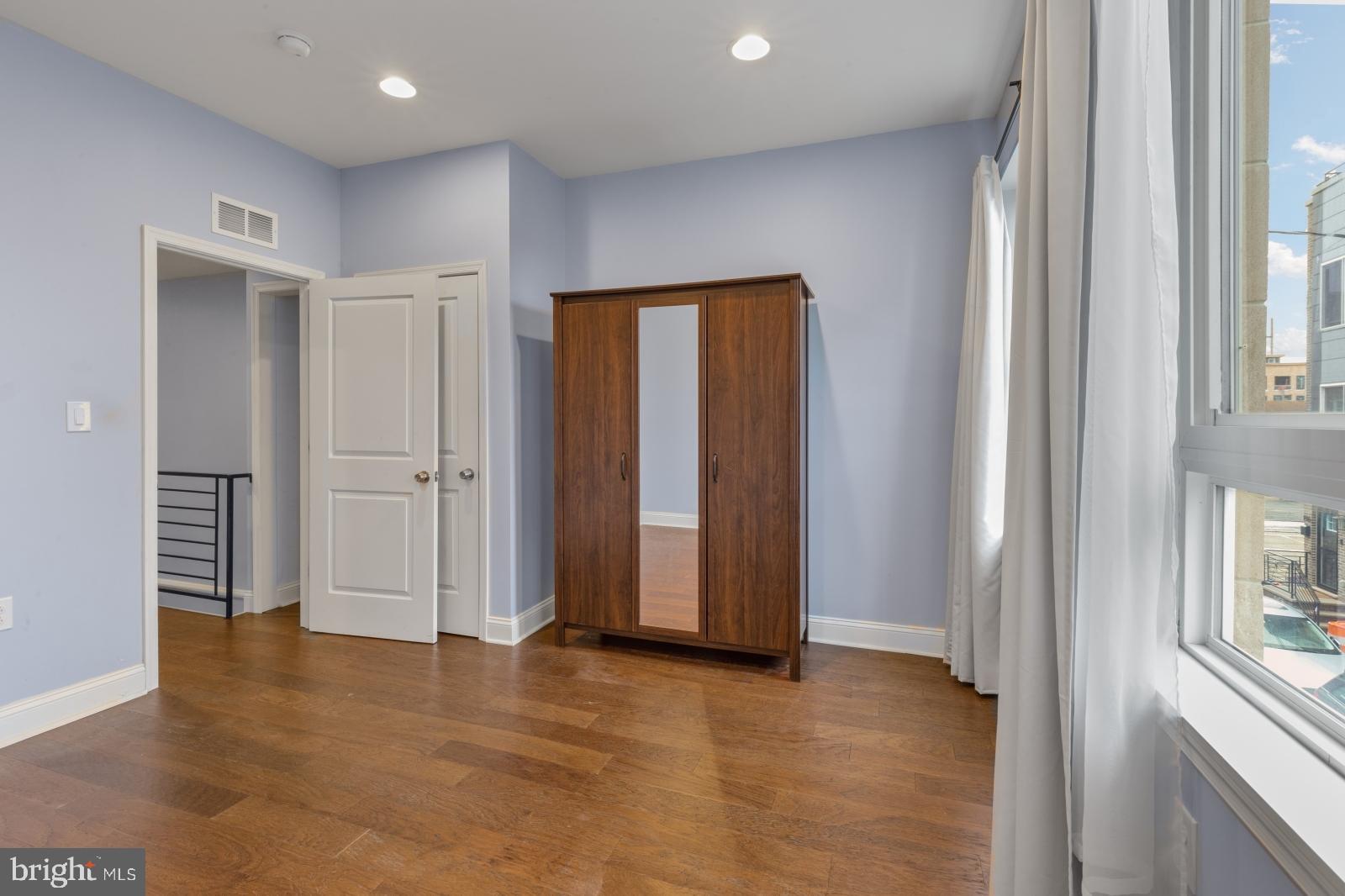 POINT BREEZE - Residential Lease