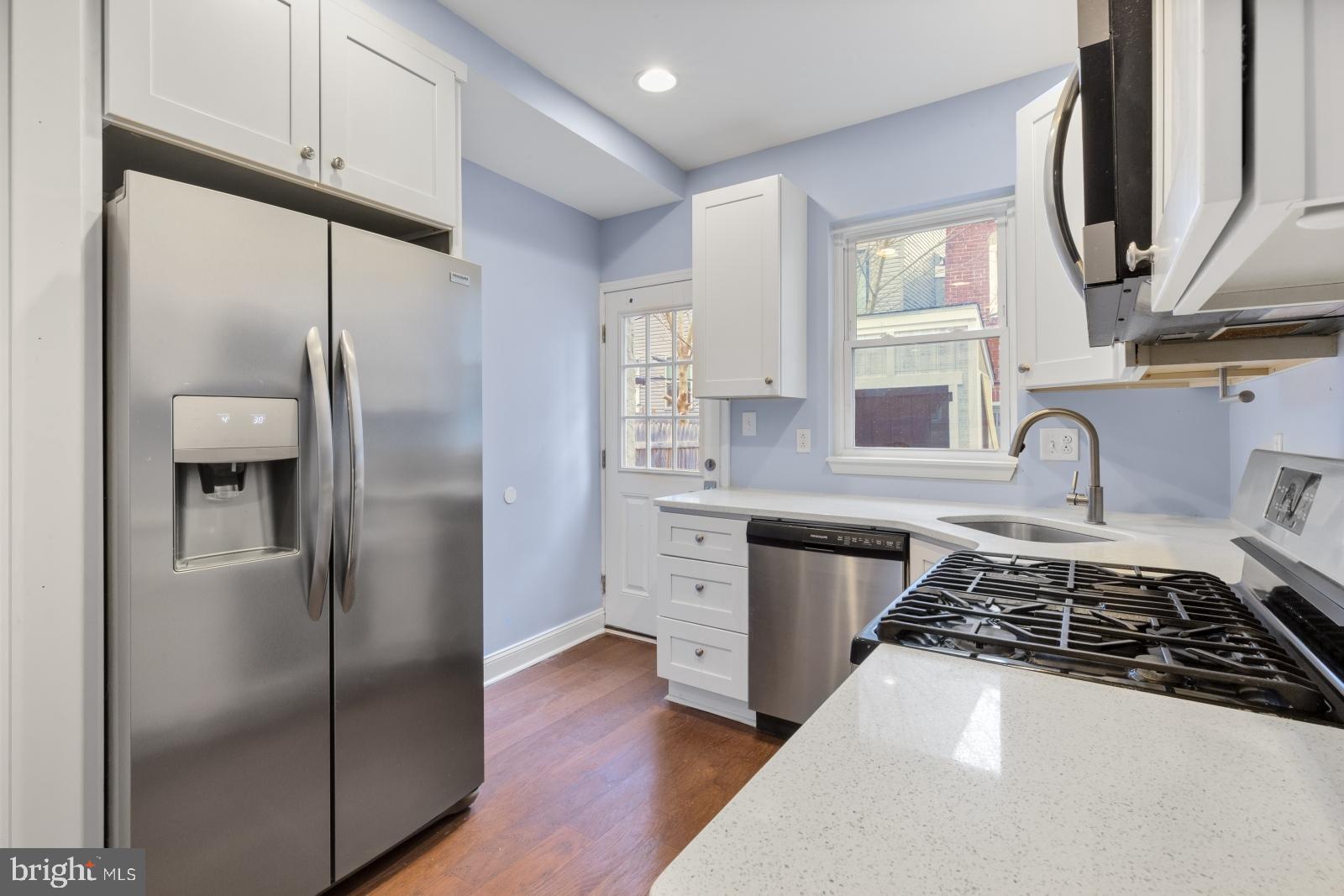 POINT BREEZE - Residential Lease