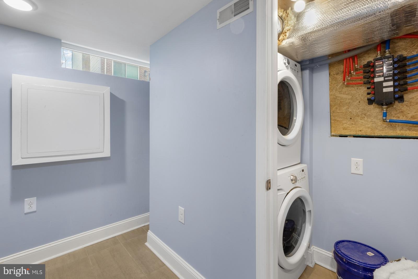 POINT BREEZE - Residential Lease