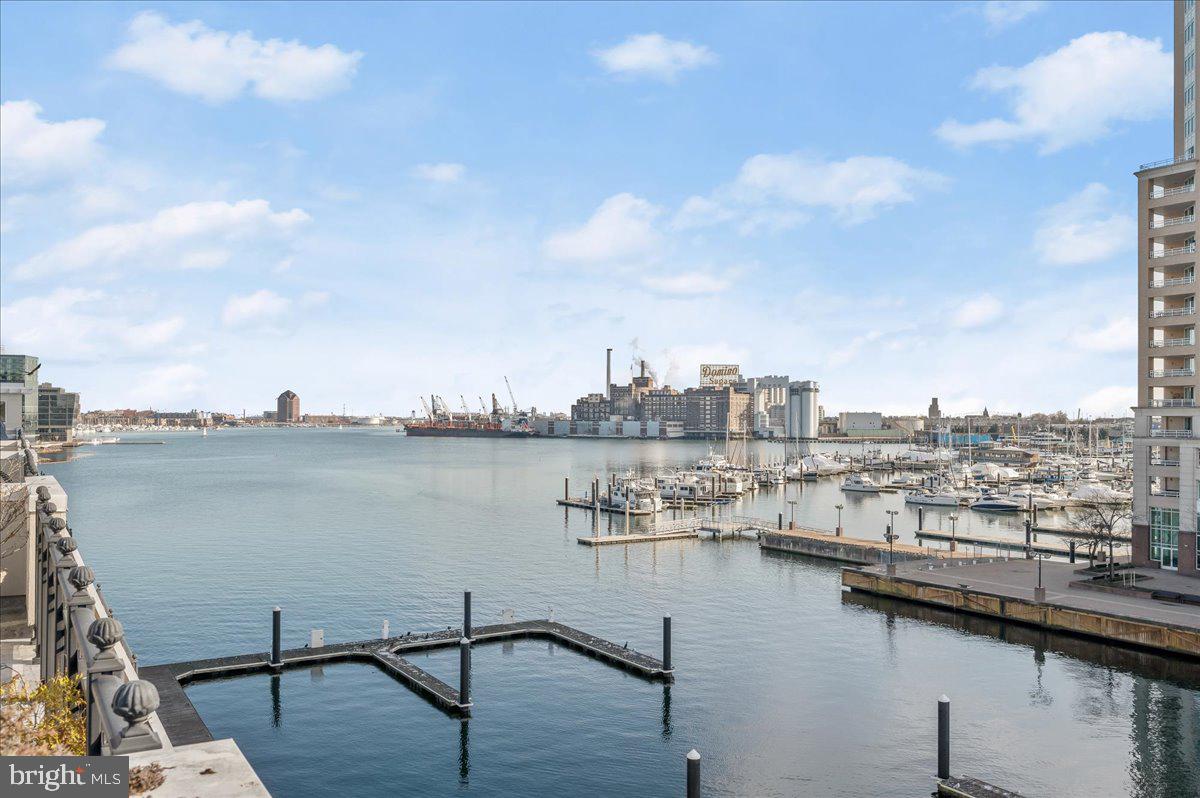 PIER HOMES AT HARBORVIEW - Residential