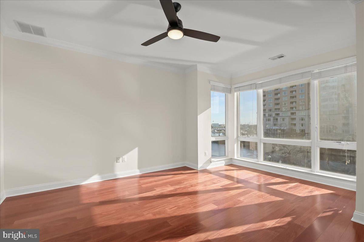 PIER HOMES AT HARBORVIEW - Residential