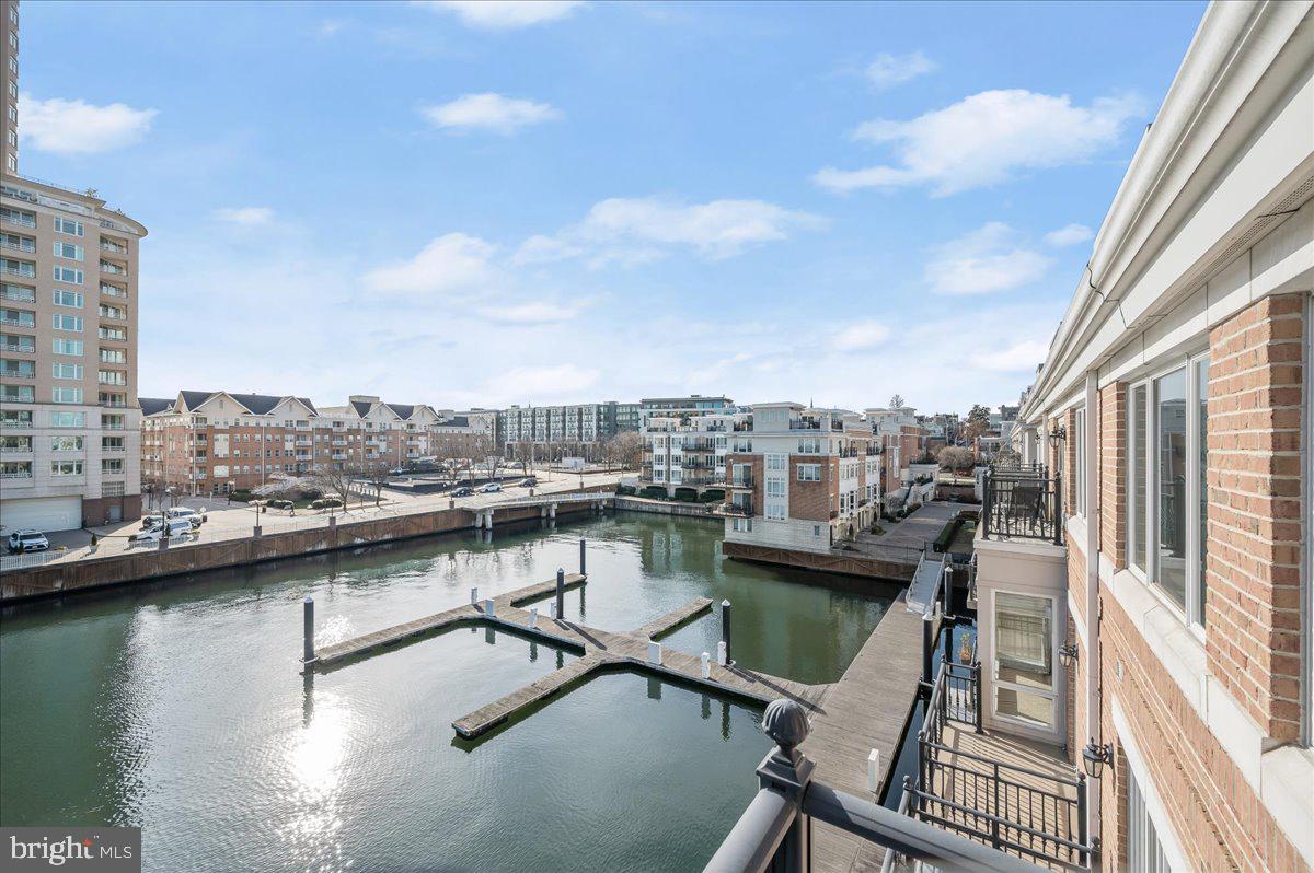 PIER HOMES AT HARBORVIEW - Residential