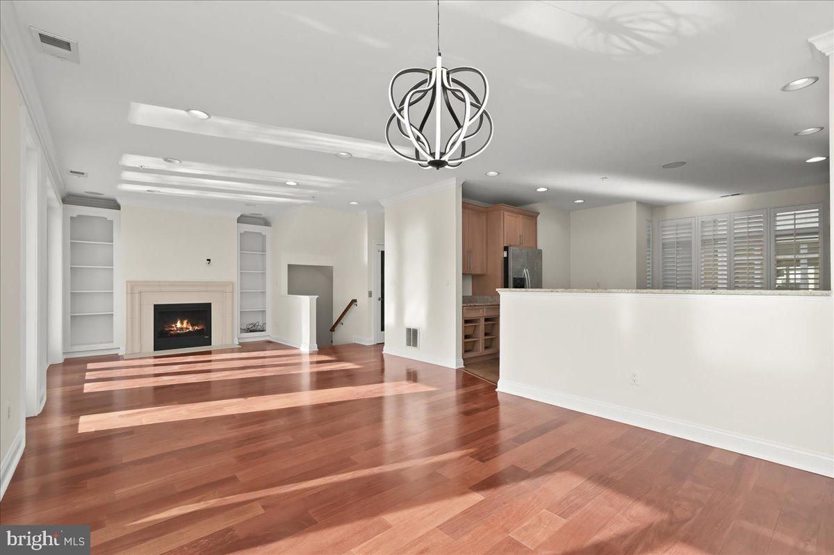 PIER HOMES AT HARBORVIEW - Residential