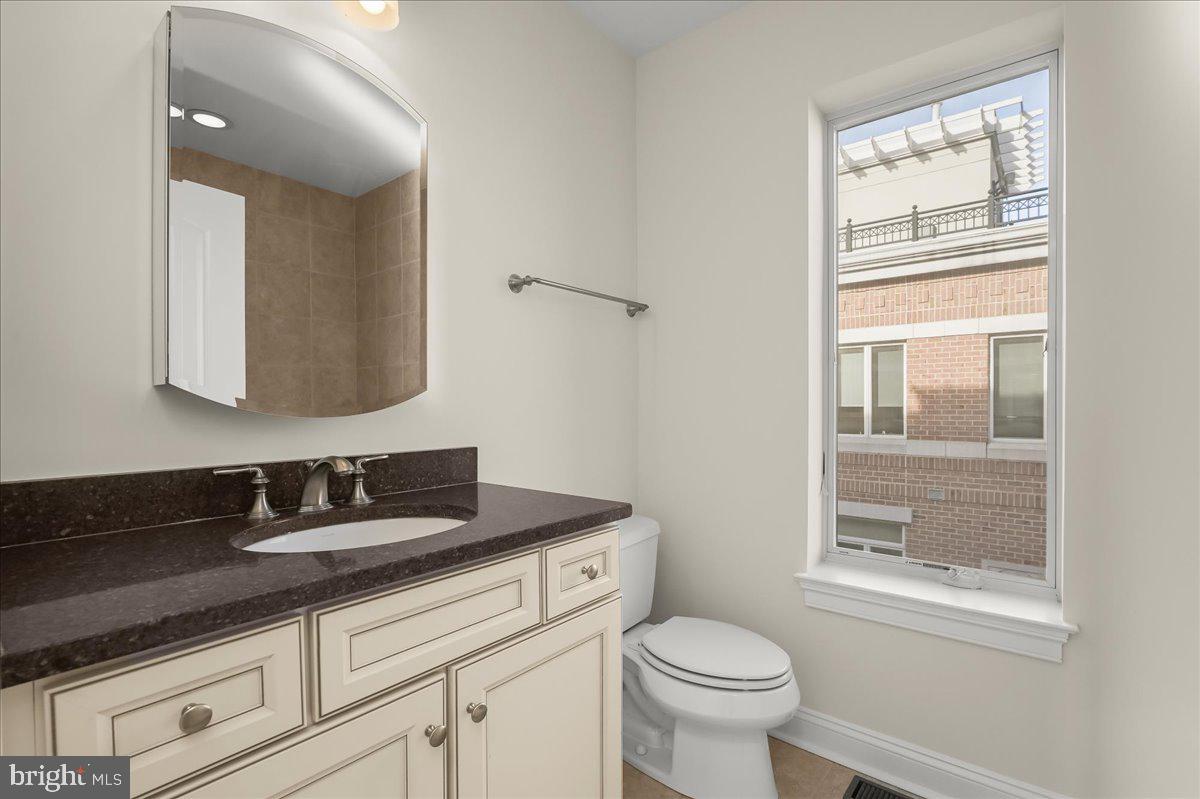 PIER HOMES AT HARBORVIEW - Residential