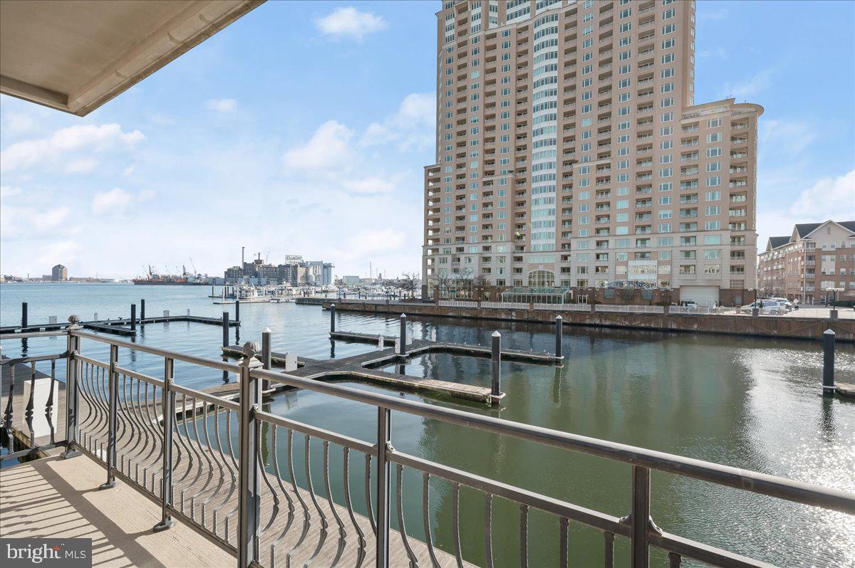 PIER HOMES AT HARBORVIEW - Residential