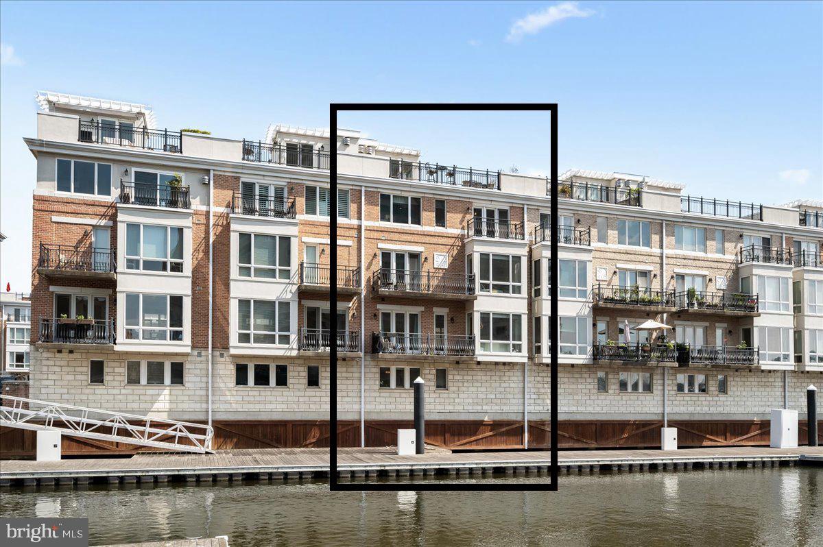 PIER HOMES AT HARBORVIEW - Residential