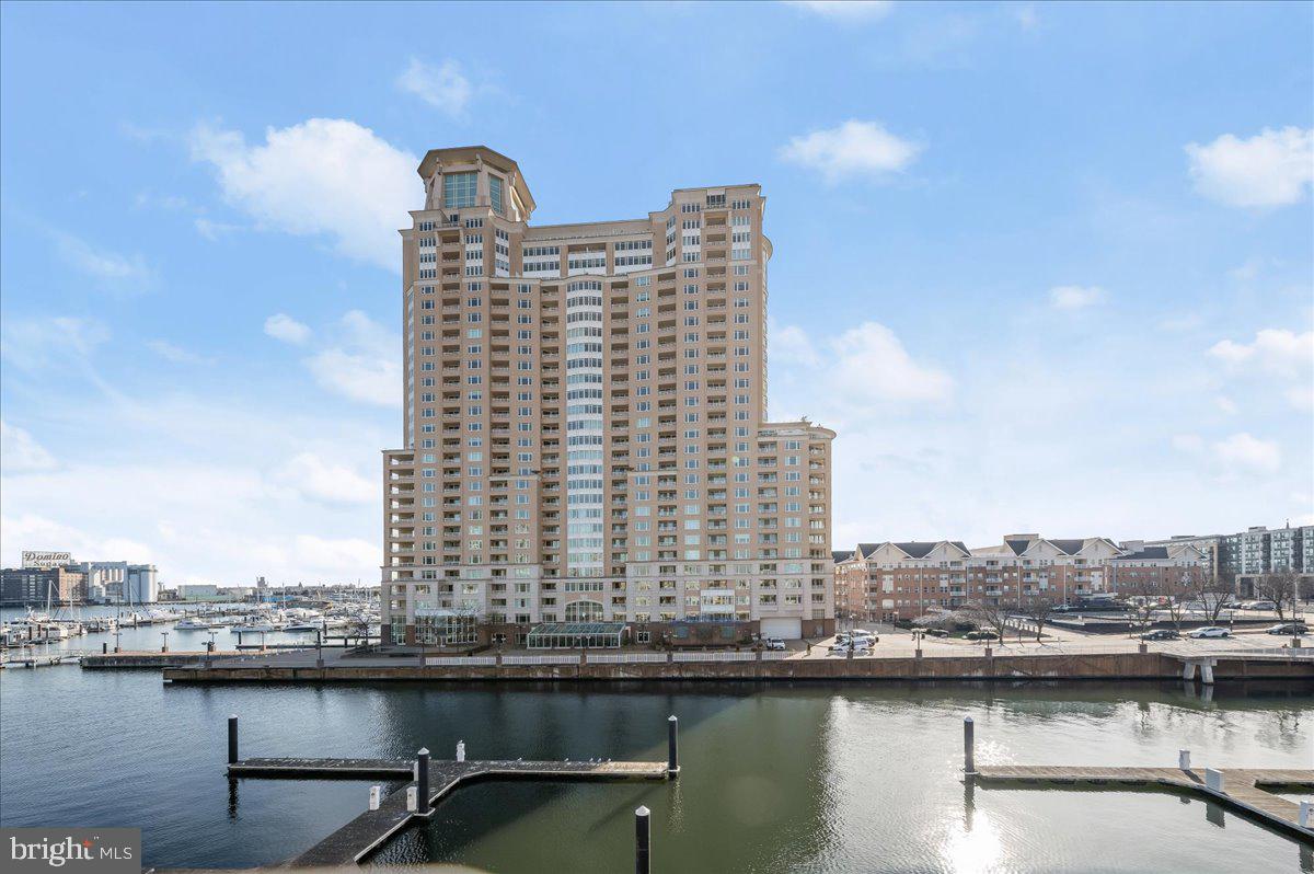 PIER HOMES AT HARBORVIEW - Residential