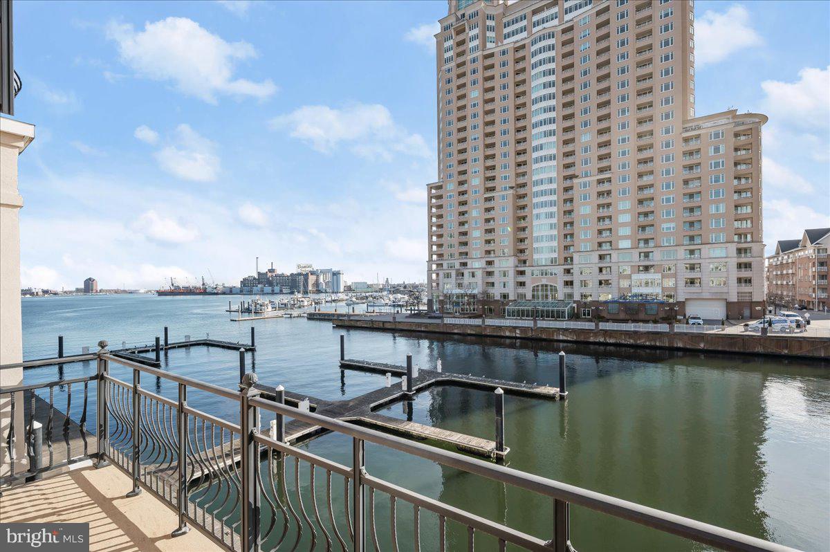 PIER HOMES AT HARBORVIEW - Residential