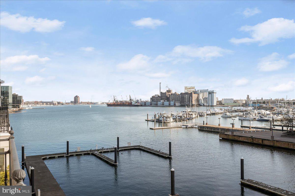 PIER HOMES AT HARBORVIEW - Residential
