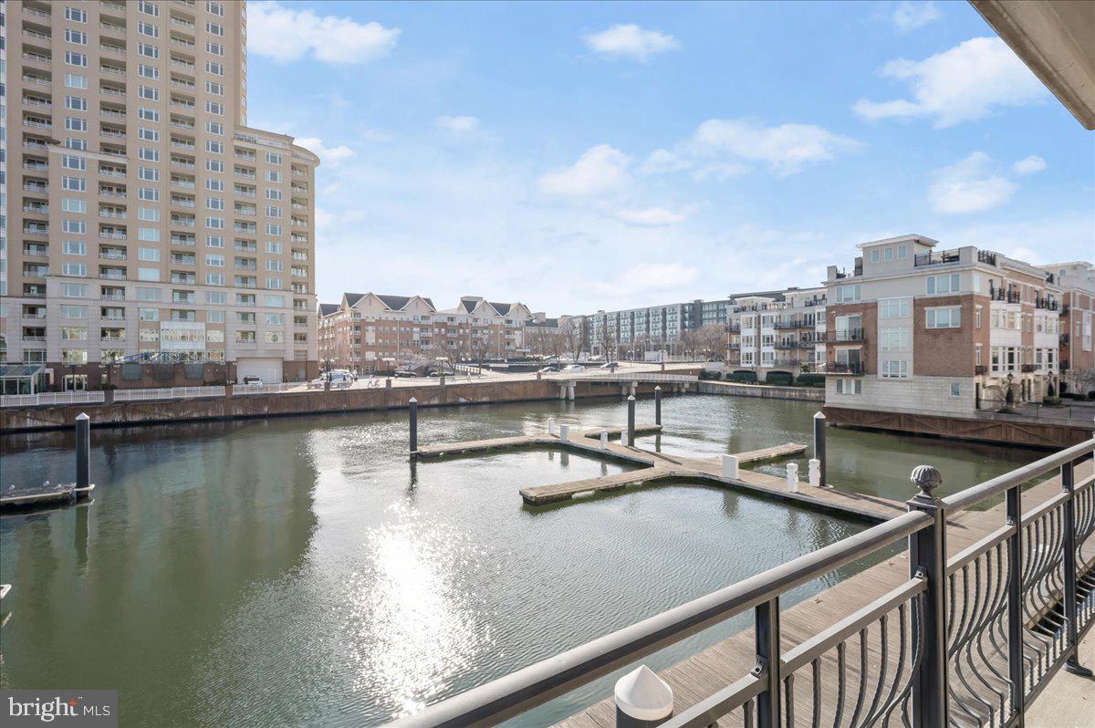 PIER HOMES AT HARBORVIEW - Residential