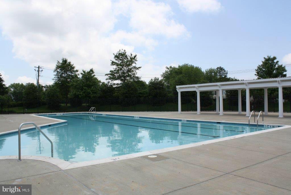 EASTON CLUB EAST - Residential