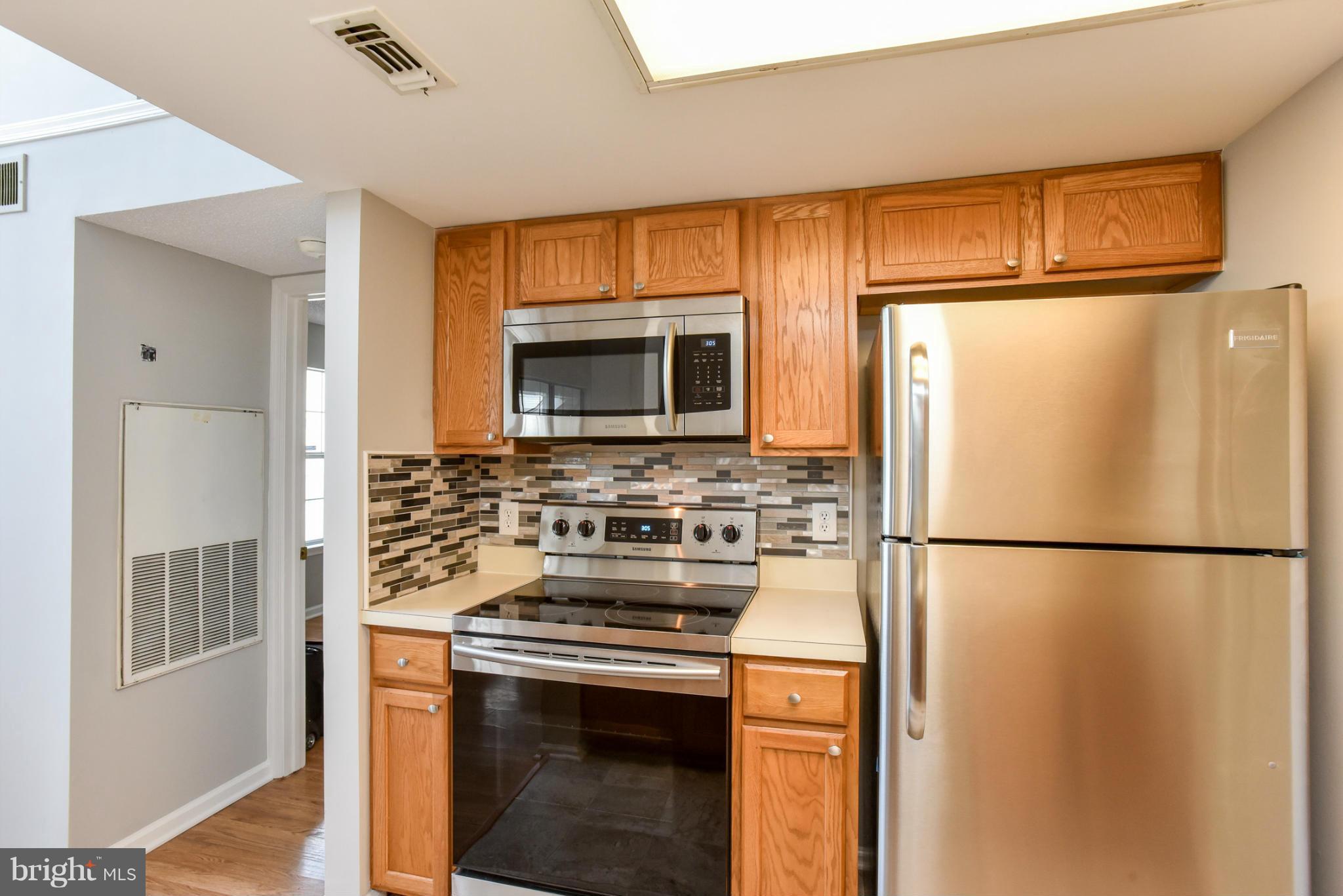 VISTAS AT LAUREL LAKES - Residential