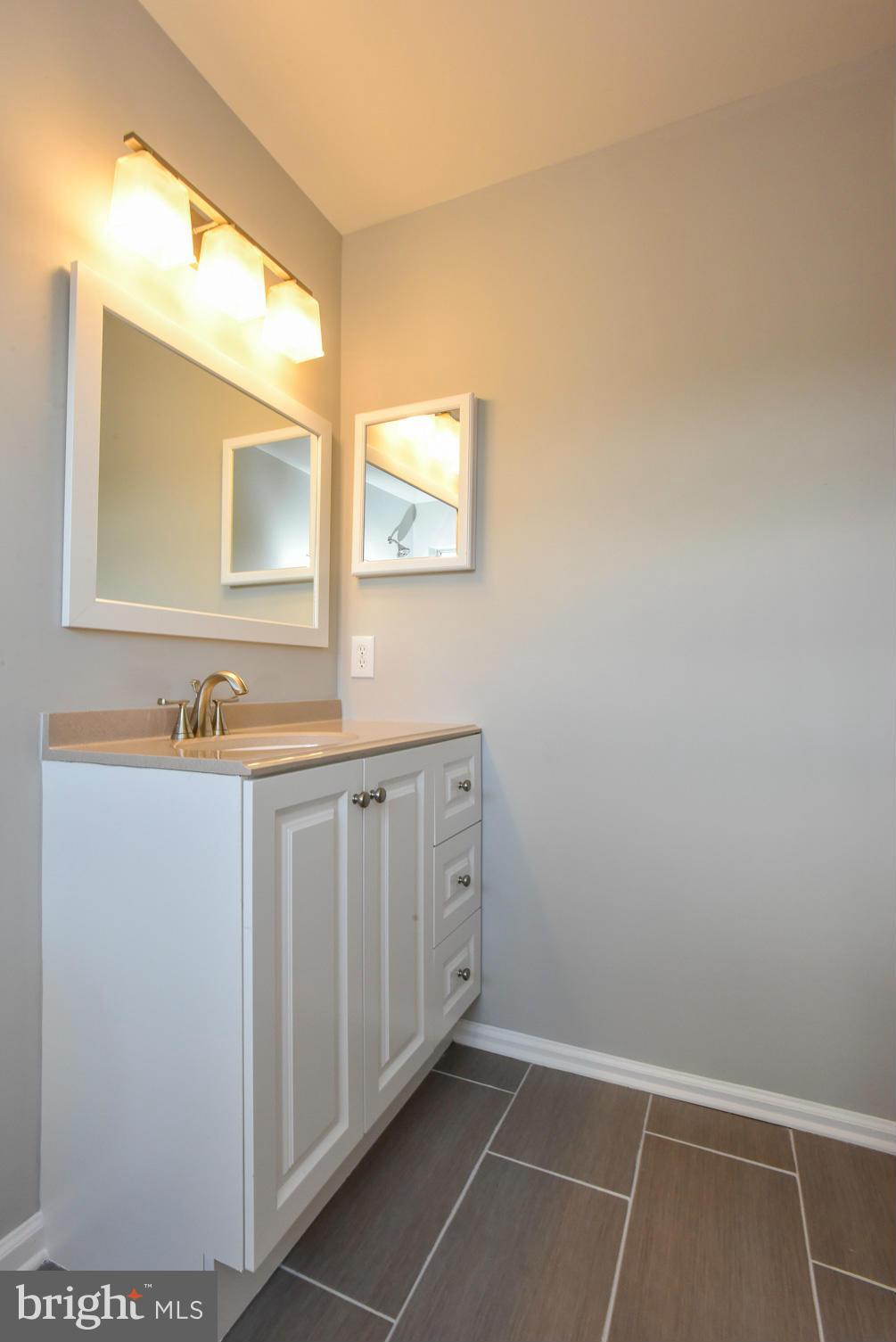 VISTAS AT LAUREL LAKES - Residential