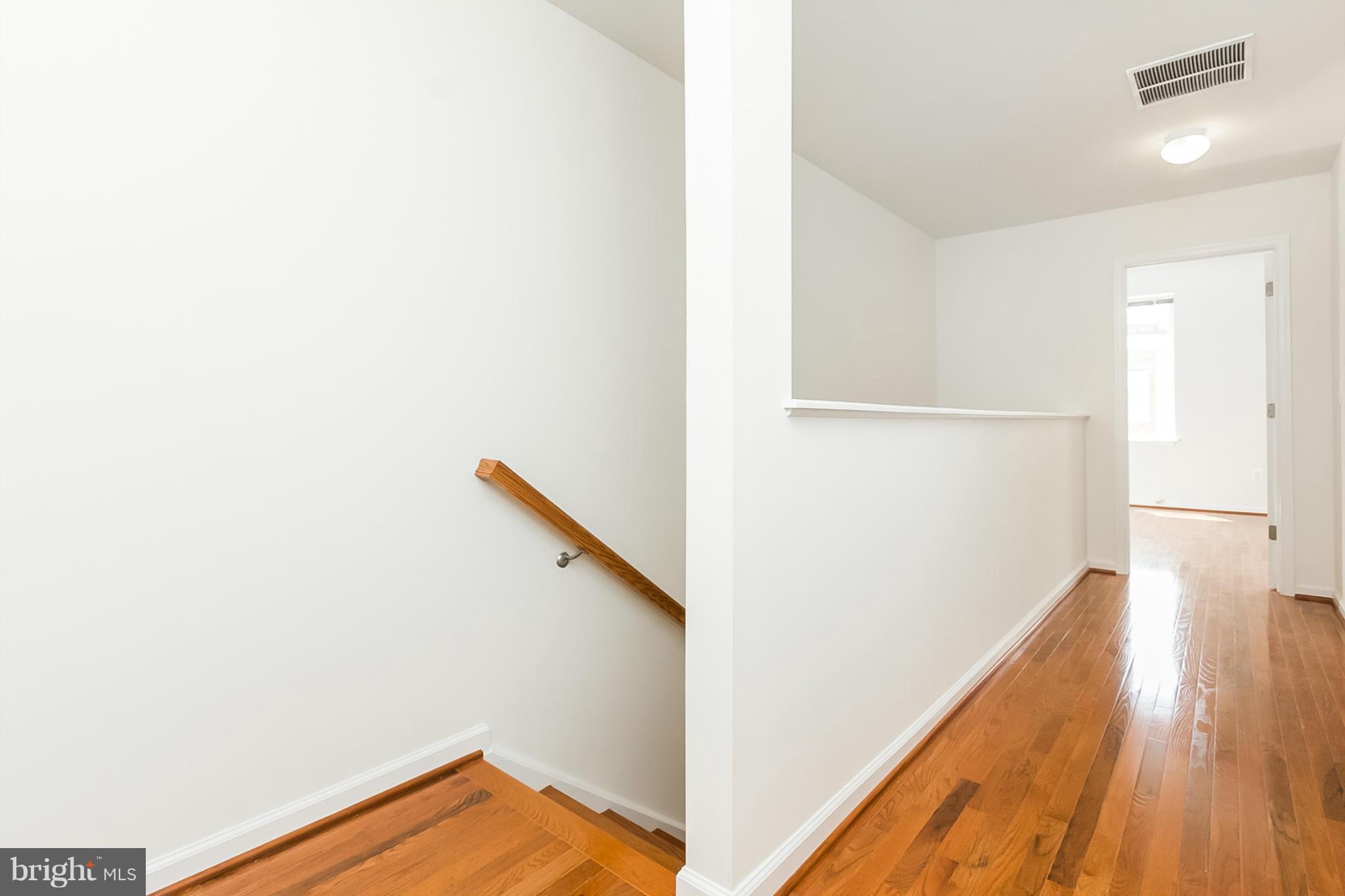 BARCLAY - Residential