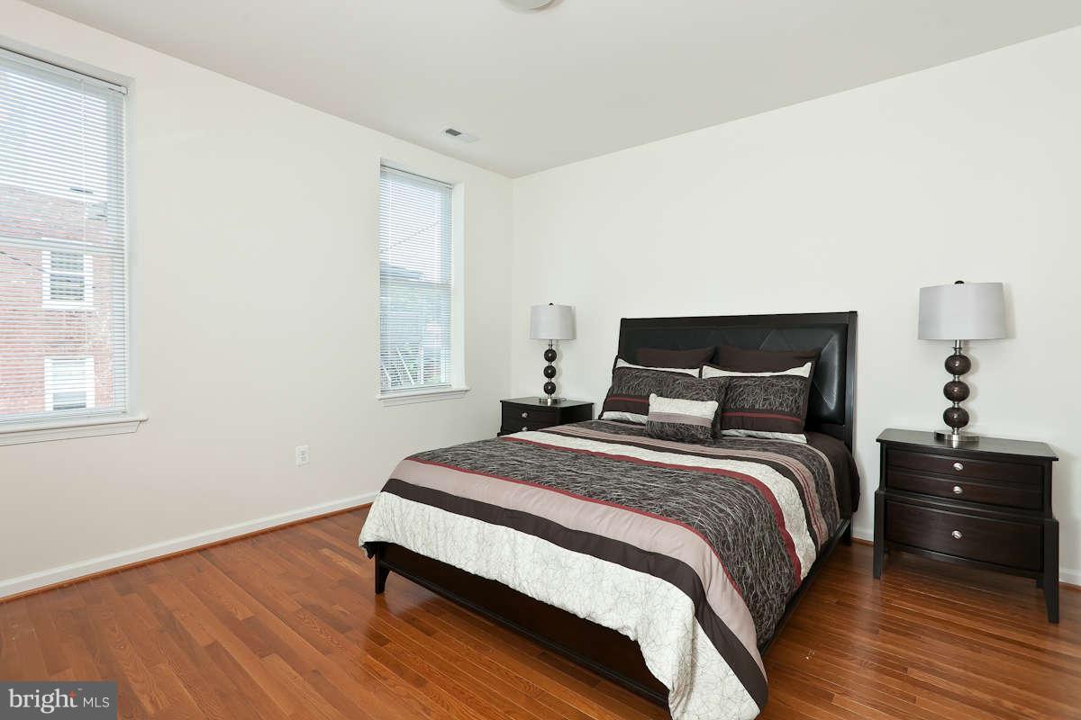 BARCLAY - Residential