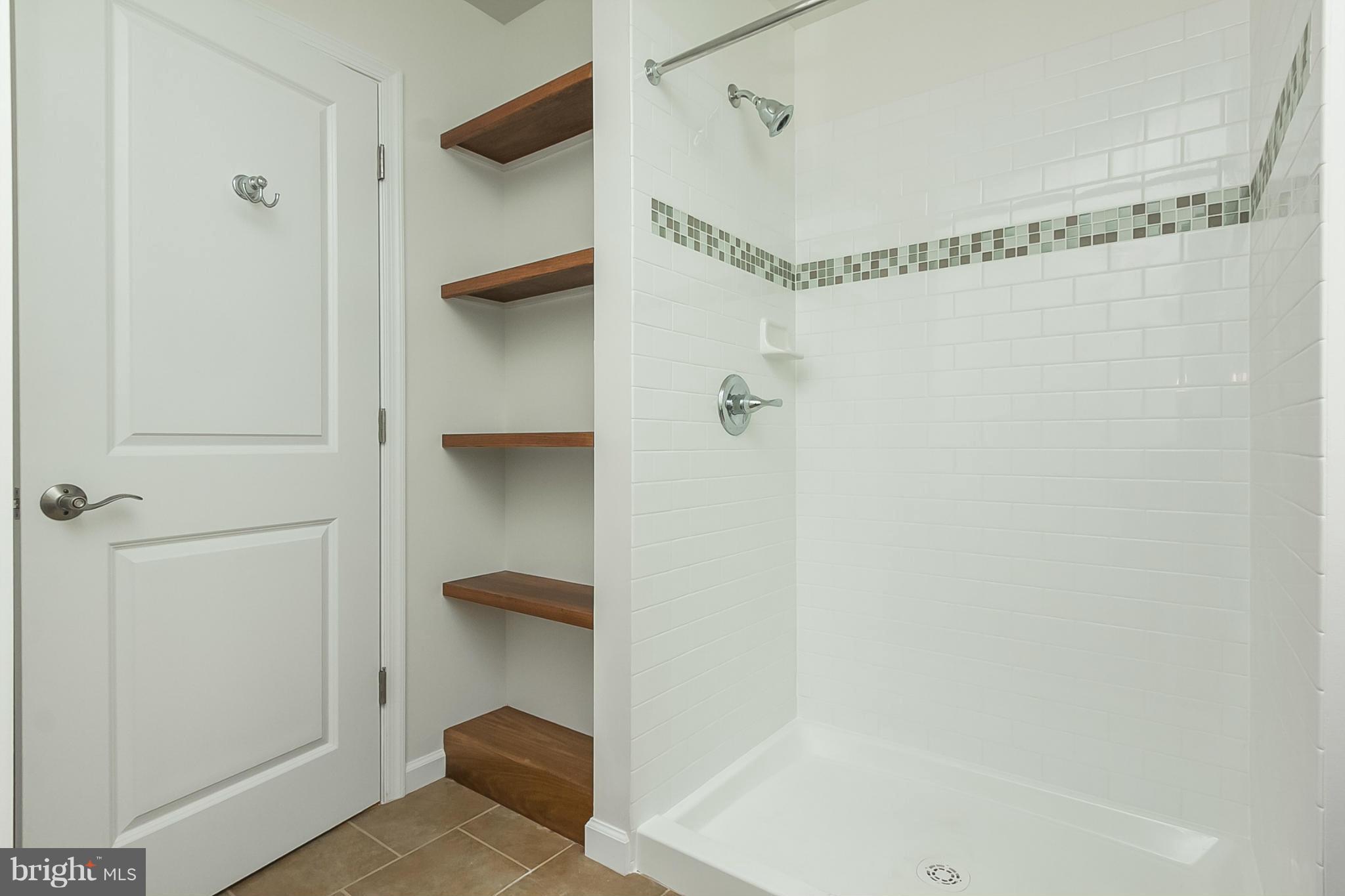 BARCLAY - Residential